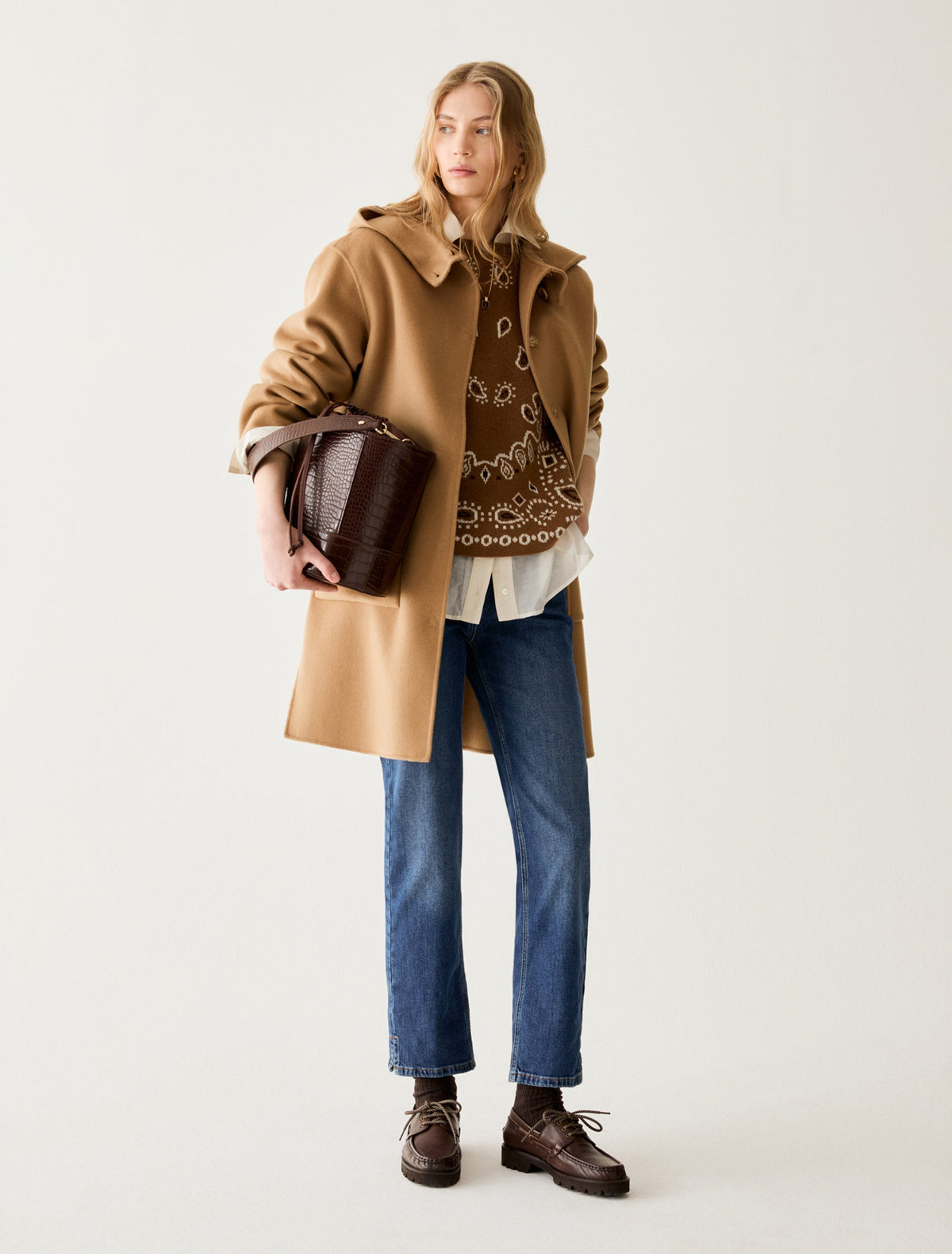 https://cdn.shopify.com/s/files/1/0368/5521/8235/files/AW26_PENNYBLACK_PBBREGULAR_OFFICIAL_05.jpg