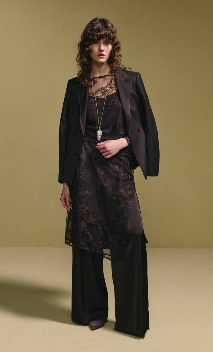 https://cdn.shopify.com/s/files/1/0368/5521/8235/files/AW26_PENNYBLACK_PBPSATIRA_02.jpg