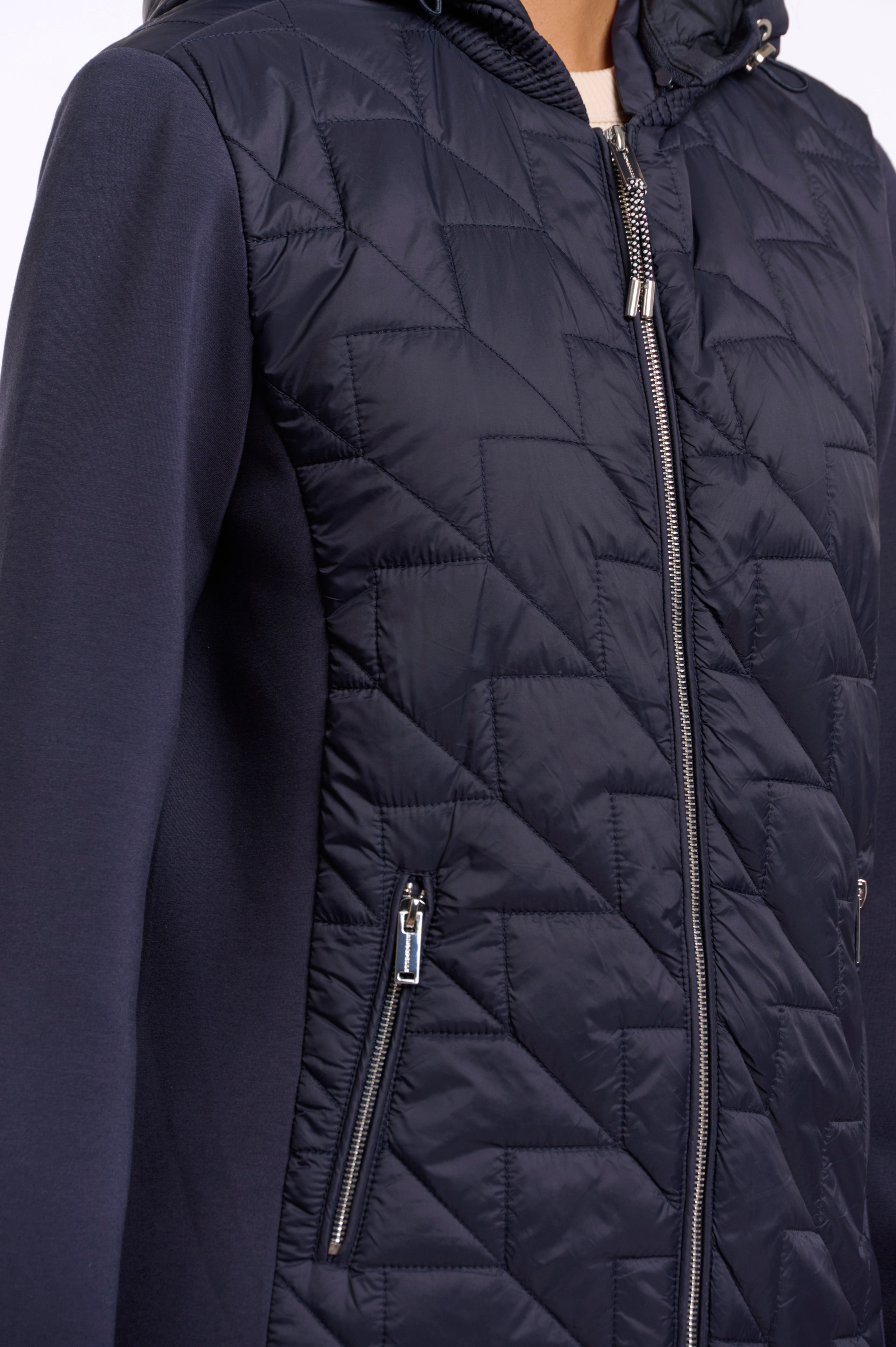 https://images.leder-international.becosoft.net/articles/Darbi.7002621_Dark-Navy_03.jpg