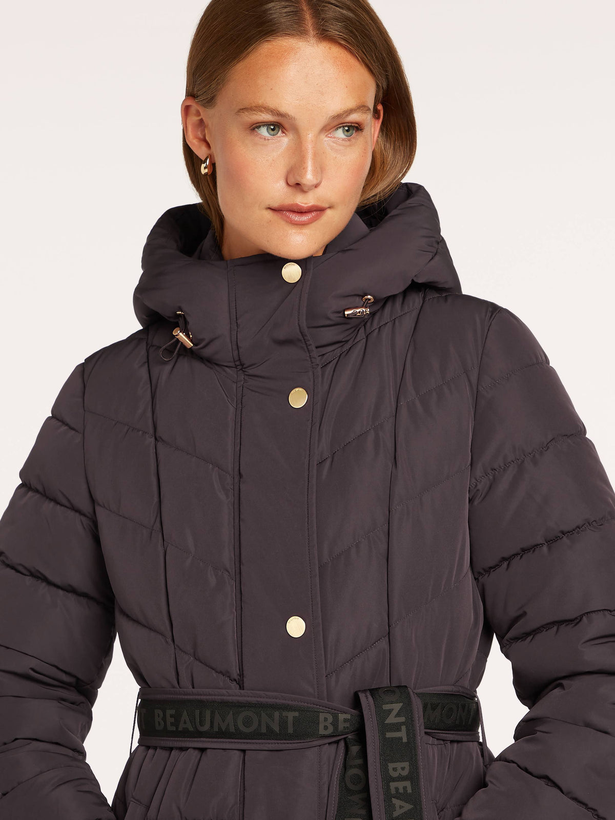 https://cdn.shopify.com/s/files/1/0568/3983/1689/files/EMBLA_jacket_4590_BM_D1.jpg?v=1788441118