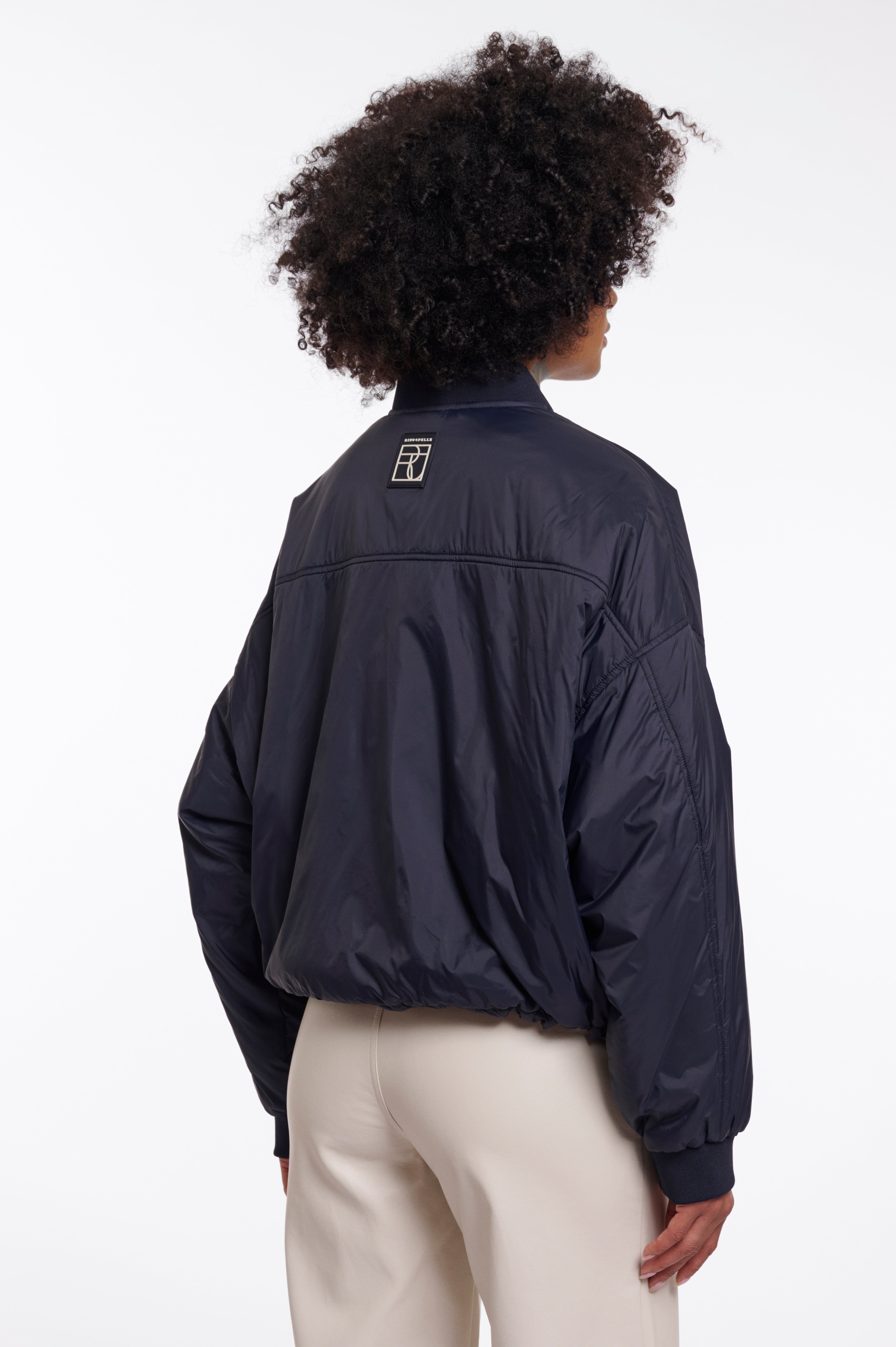 https://images.leder-international.becosoft.net/articles/Hira.7002621_Dark-Navy_03.jpg