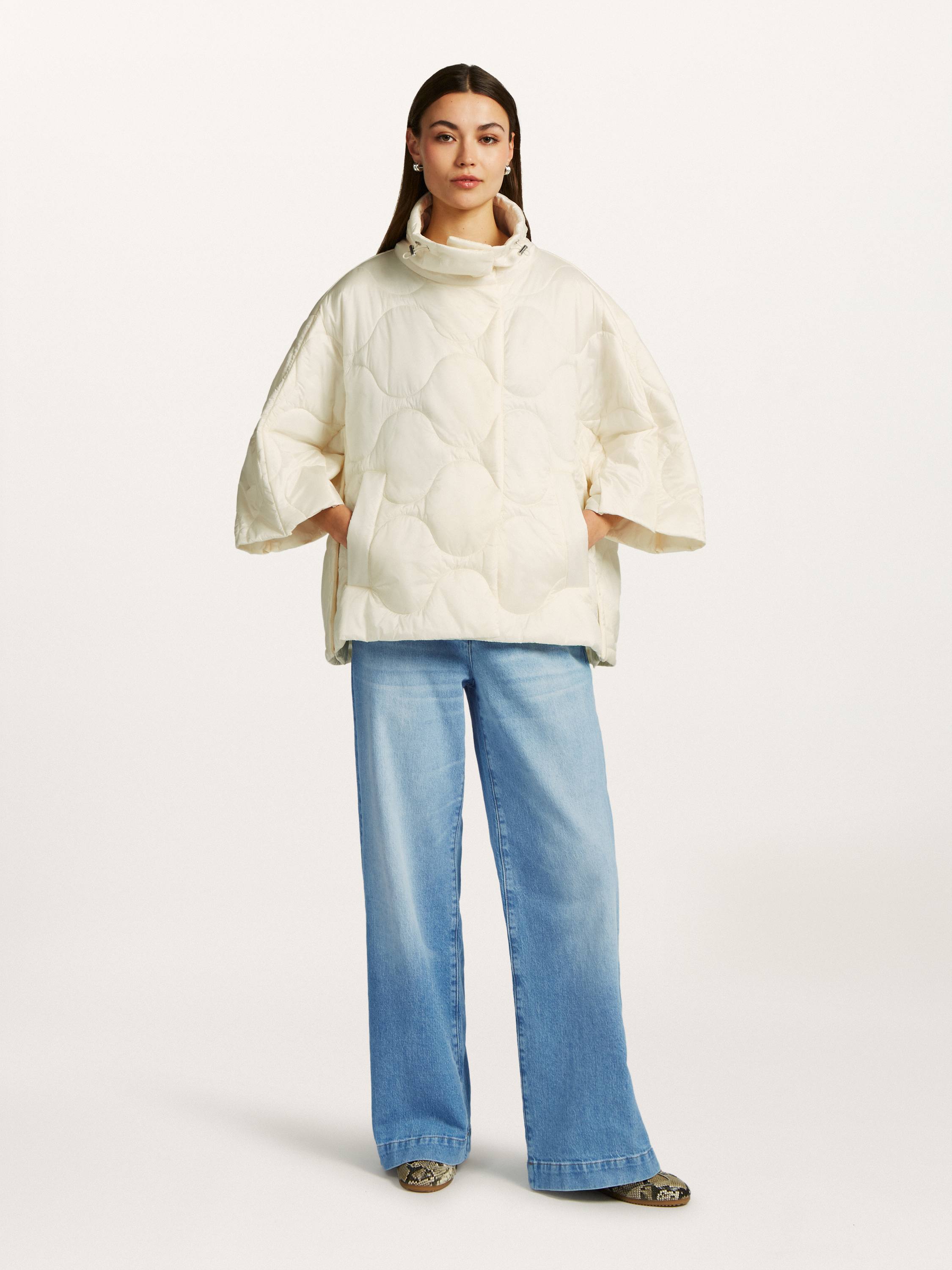 https://beaumont.eu/cdn/shop/files/NOELLE_jacket_2140_BM_F1.jpg