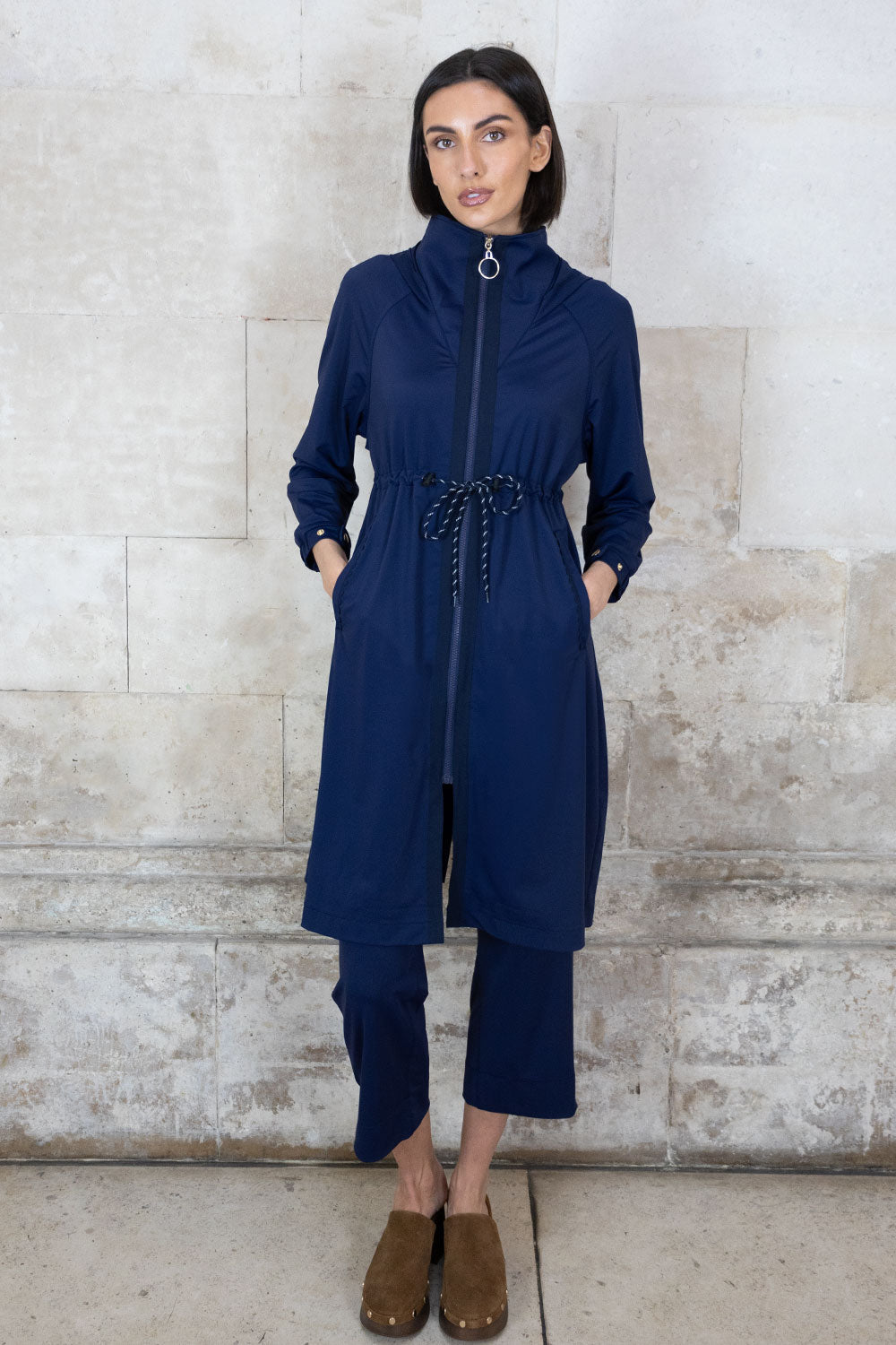 https://no2moro.com/cdn/shop/files/alesandra-parka-6338805.jpg?v=1772051725&width=1000