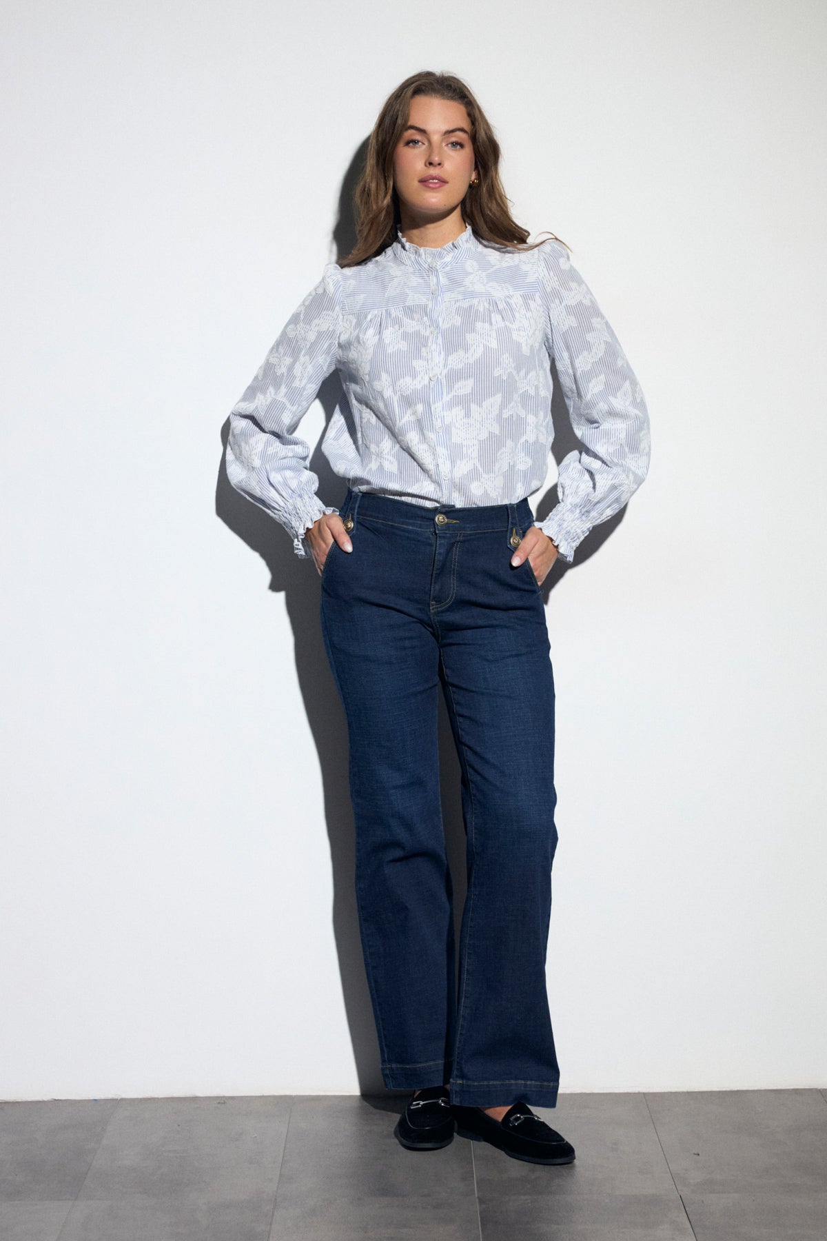 https://cdn.shopify.com/s/files/1/0368/5521/8235/files/aw26-bariloche-vesuvio-navy.jpg?v=1787075386