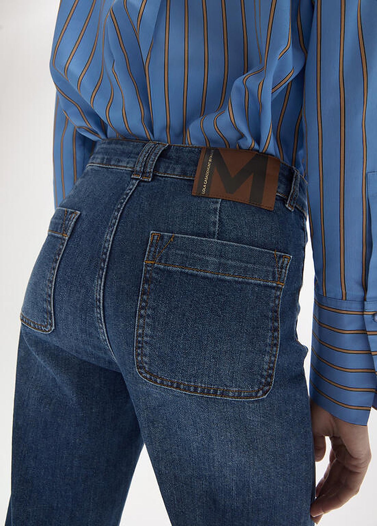 https://cdn.shopify.com/s/files/1/0368/5521/8235/files/aw26-maite-jeans-beatriz-mf2614013-05.jpg?v=1792434415