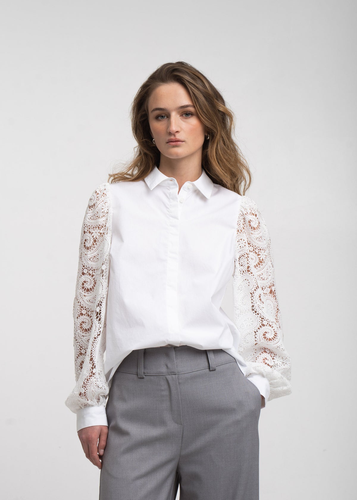 https://cdn.shopify.com/s/files/1/0368/5521/8235/files/jane-lushka-aw26-91011-White-03.jpg