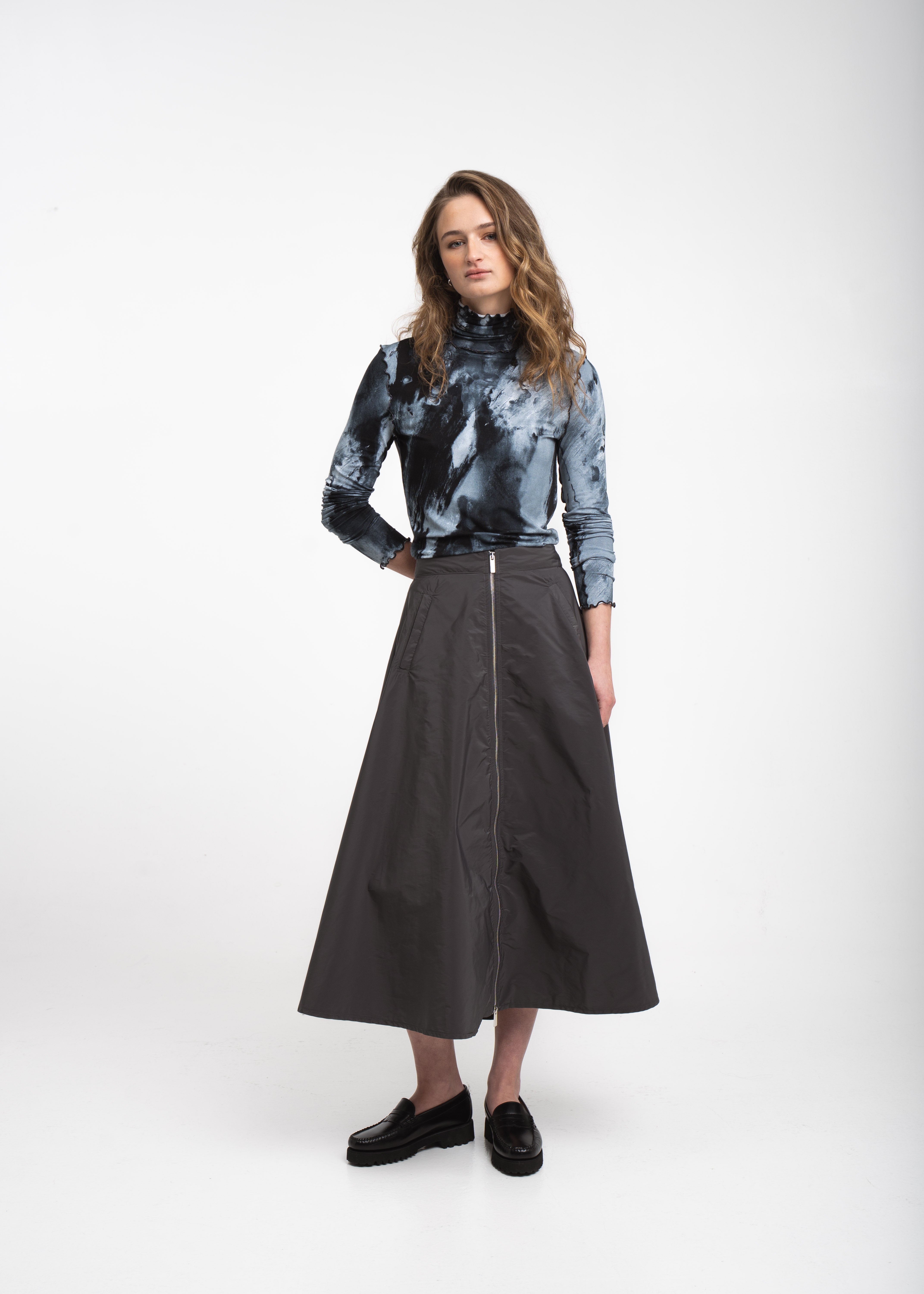 https://cdn.shopify.com/s/files/1/0368/5521/8235/files/jane-lushka-aw26-BDCL52G573-061I-92-02.jpg