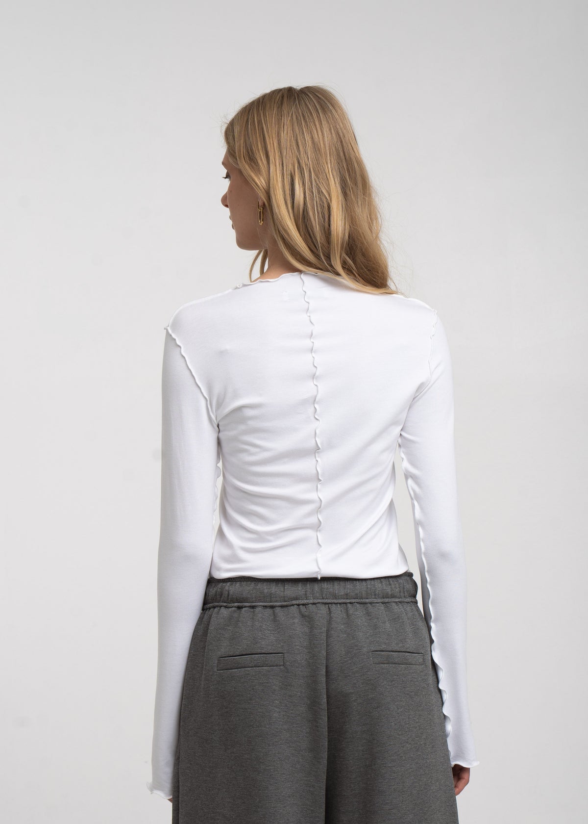 https://cdn.shopify.com/s/files/1/0368/5521/8235/files/jane-lushka-aw26-Janette-P26-001-05.jpg