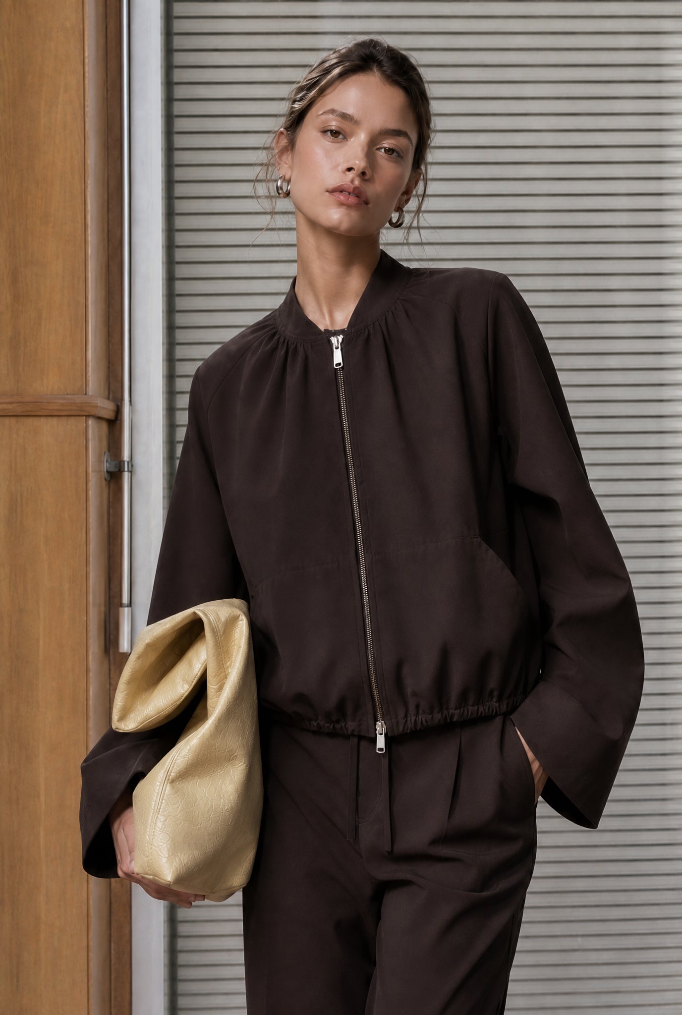 https://cdn.shopify.com/s/files/1/0368/5521/8235/files/jane-lushka-aw26-U12610P5-5000-01.jpg