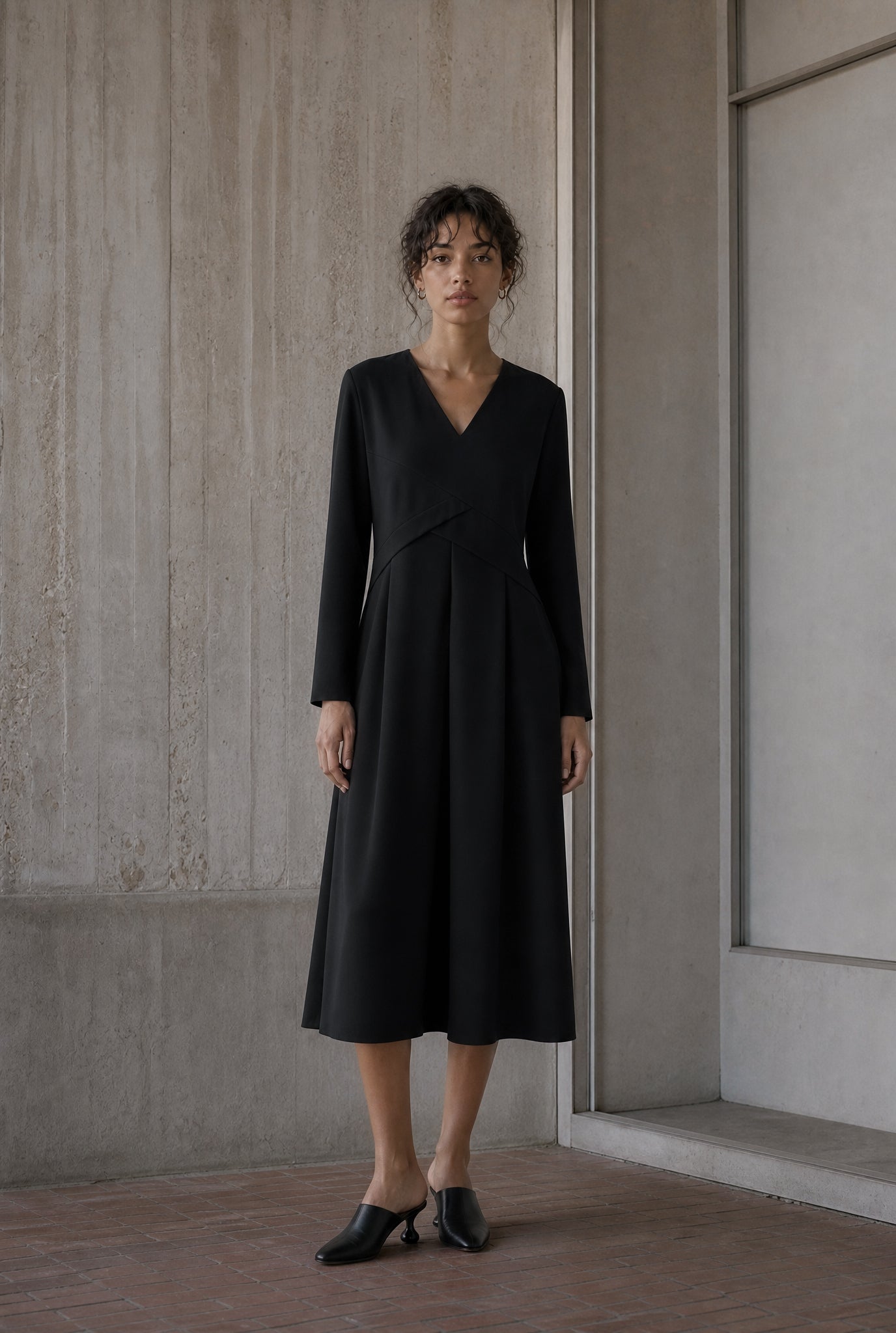 https://cdn.shopify.com/s/files/1/0368/5521/8235/files/jane-lushka-aw26-U92610P25-099-01.jpg