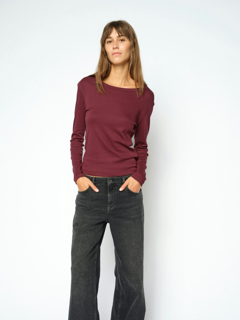 https://cdn.shopify.com/s/files/1/0368/5521/8235/files/olives-mos-mosh-aw26-180760-278-04-hollow-front.jpg