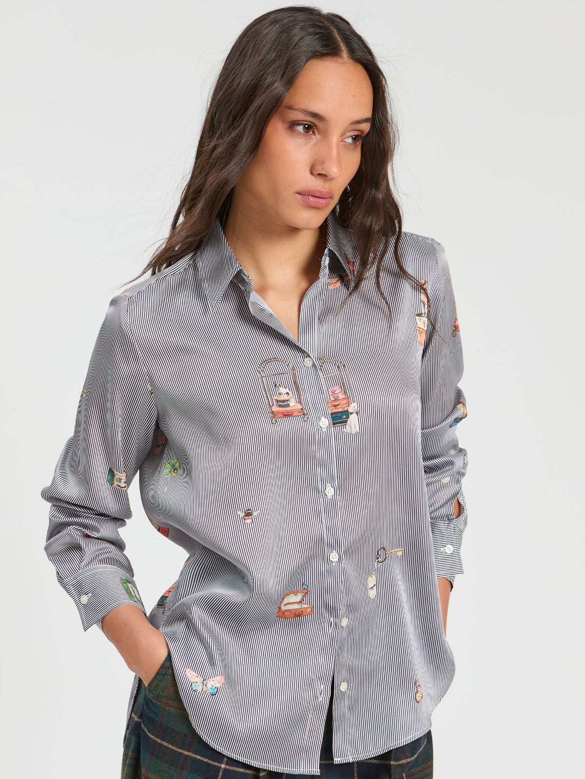 https://cdn.shopify.com/s/files/1/0368/5521/8235/files/olives-vilagallo-aw26-33925-cmbyy6w051-01-model-front.jpg