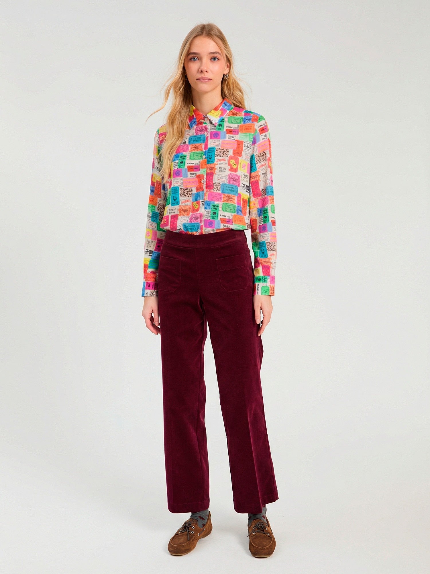 https://cdn.shopify.com/s/files/1/0368/5521/8235/files/olives-vilagallo-aw26-33982-cmsss6w080-01-model-front.jpg