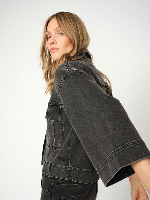 https://mosmosh.com/cdn/shop/files/166391850MMAshleyDeluxeJeansGrey-174571850MMPennDeluxeJacketGrey_2_1200x1200.jpg?22203