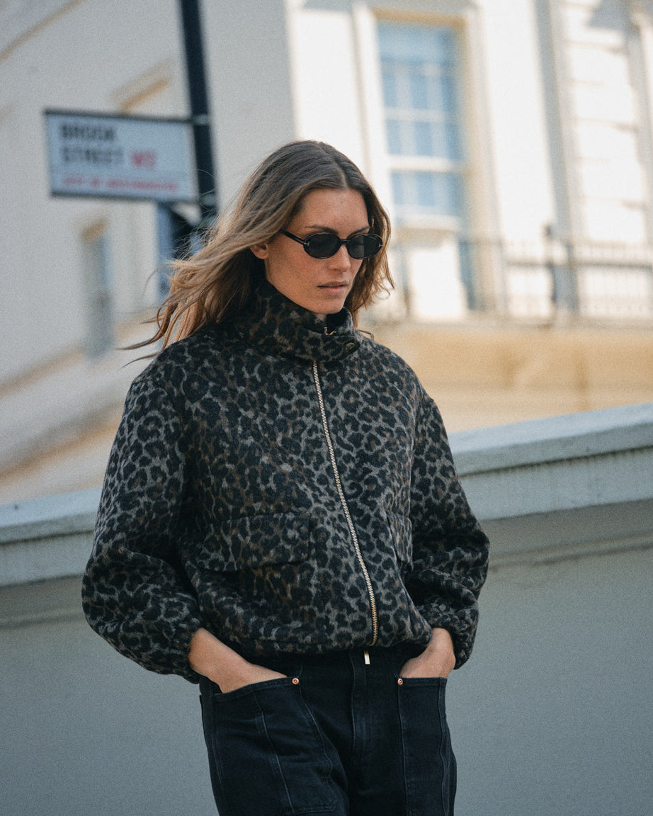 https://cdn.shopify.com/s/files/1/0318/4253/3515/files/181460801MMCamilleLeoJacketBlack-182640850MMRosyGalleonJeansGrey_2.jpg?v=1781686121