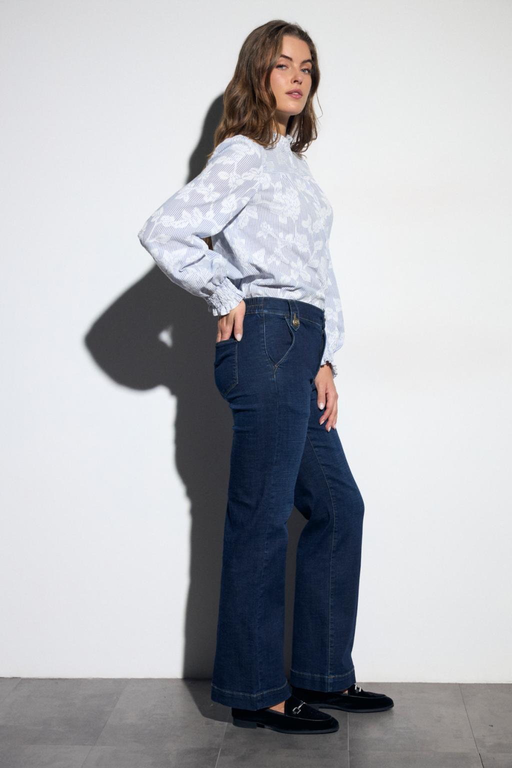 https://cdn.shopify.com/s/files/1/0427/4834/6533/files/208714.jpg?v=1784896458