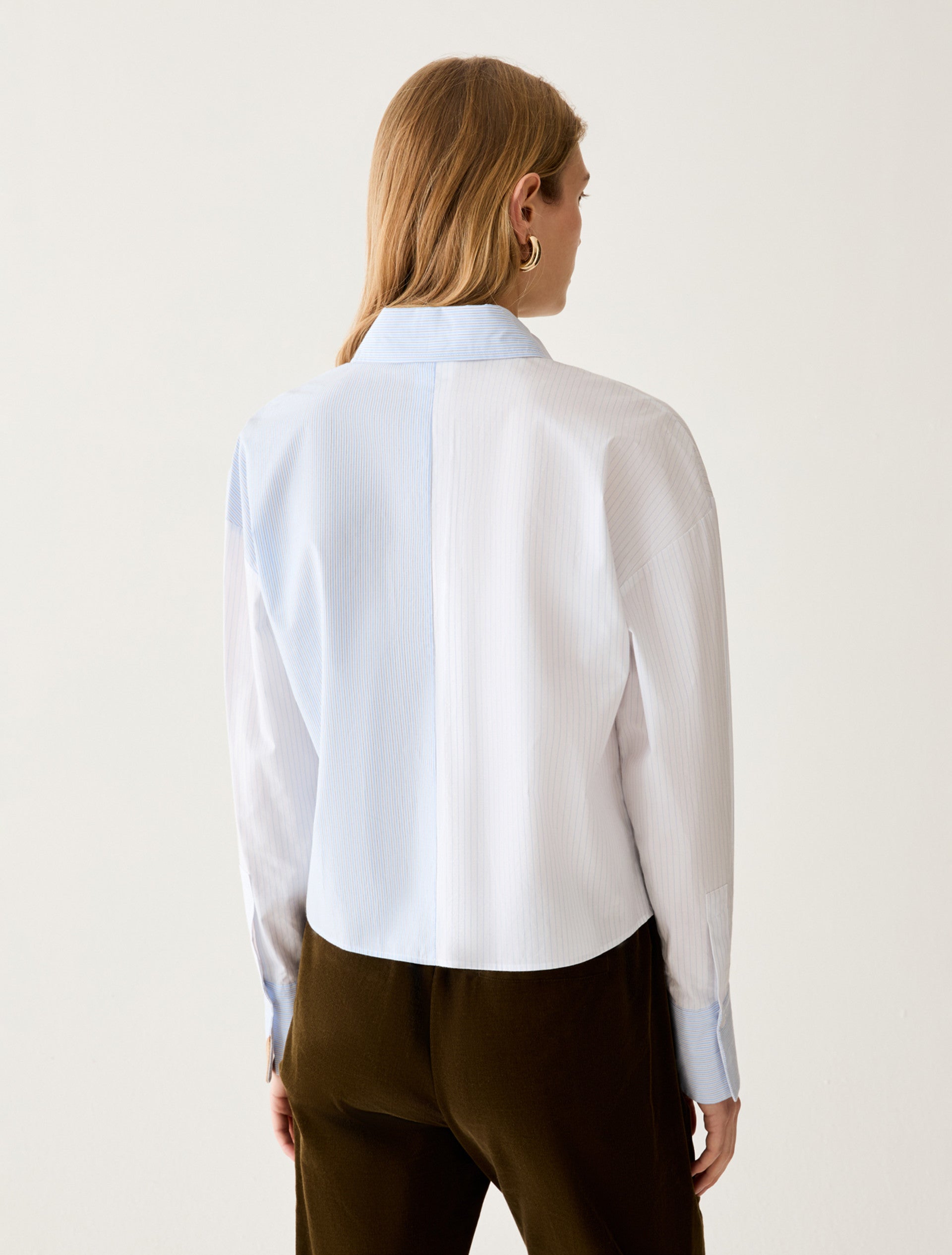 https://cdn.shopify.com/s/files/1/0368/5521/8235/files/AW26_PENNYBLACK_PBBARA_OFFICIAL_03.jpg