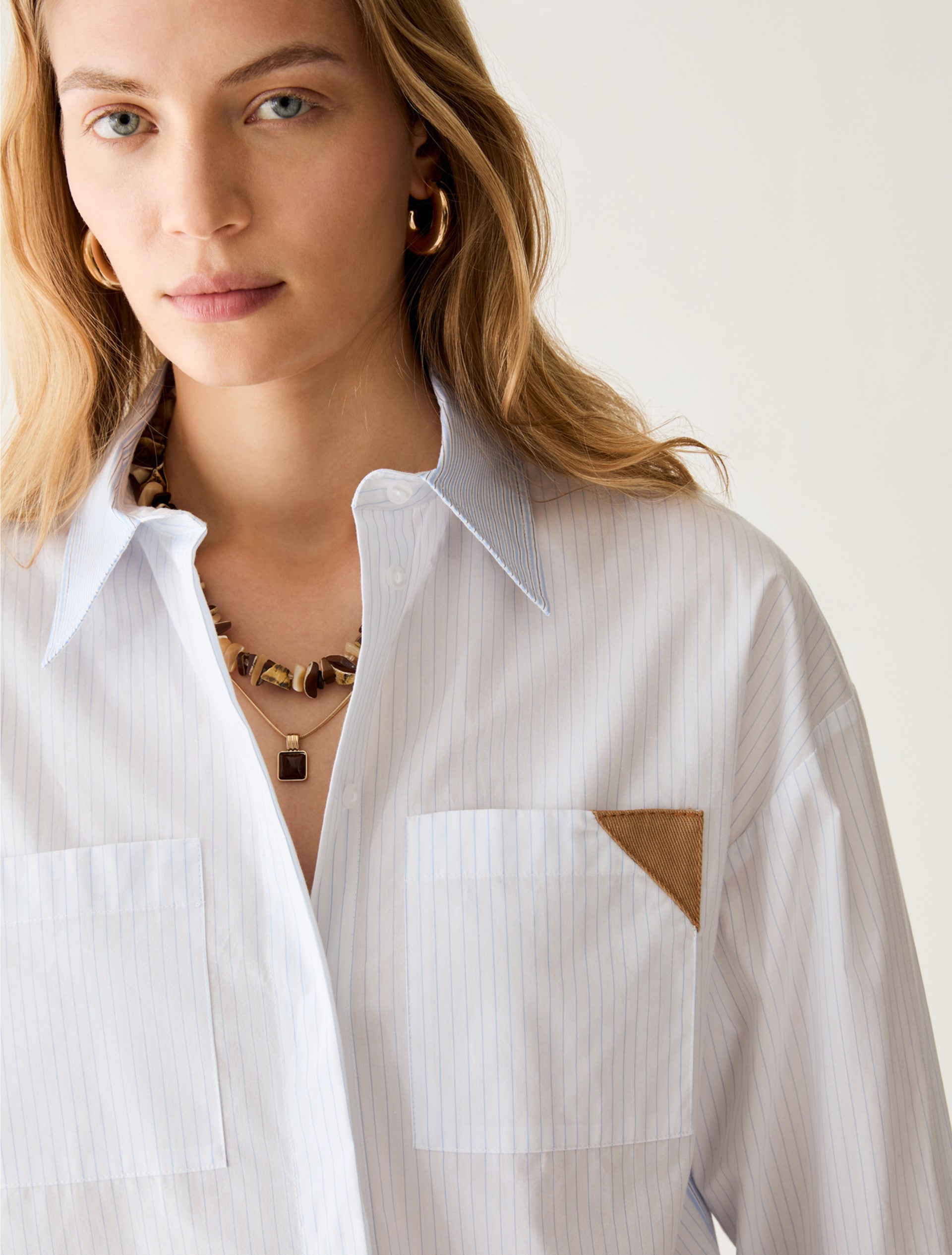 https://cdn.shopify.com/s/files/1/0368/5521/8235/files/AW26_PENNYBLACK_PBBARA_OFFICIAL_04.jpg
