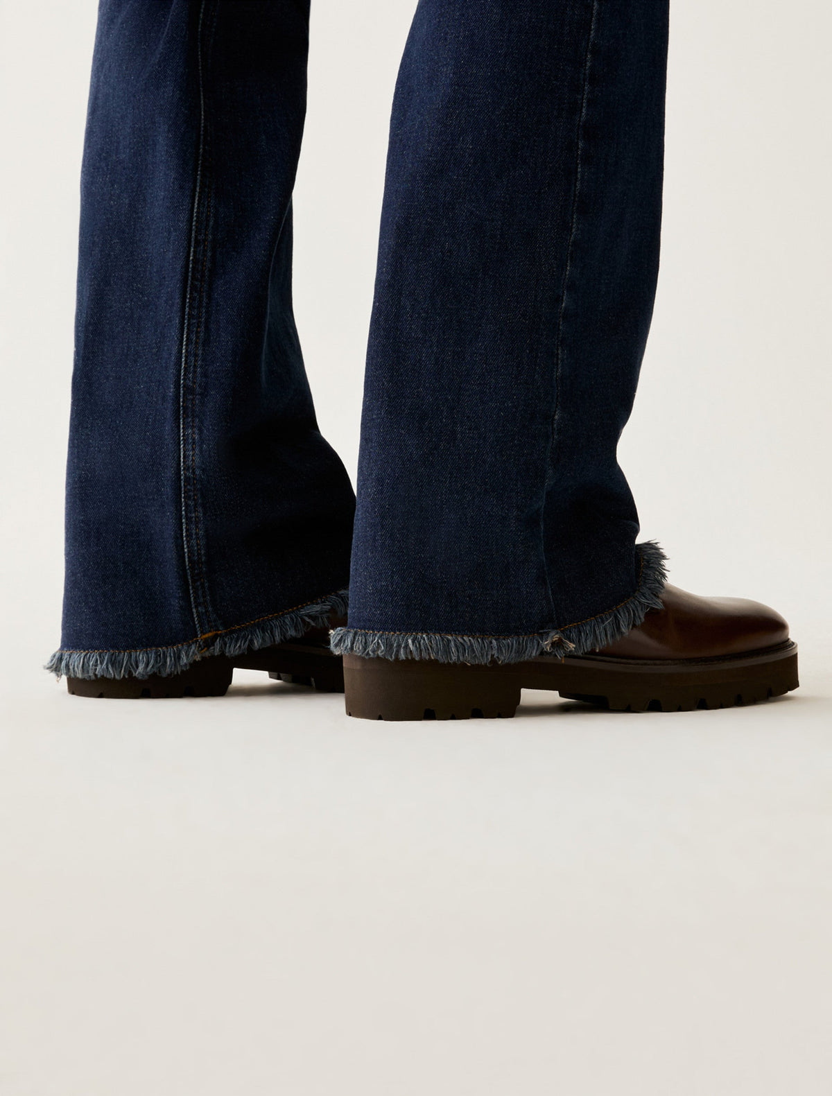 https://cdn.shopify.com/s/files/1/0368/5521/8235/files/AW26_PENNYBLACK_PBBBOOTCUT_OFFICIAL_04.jpg