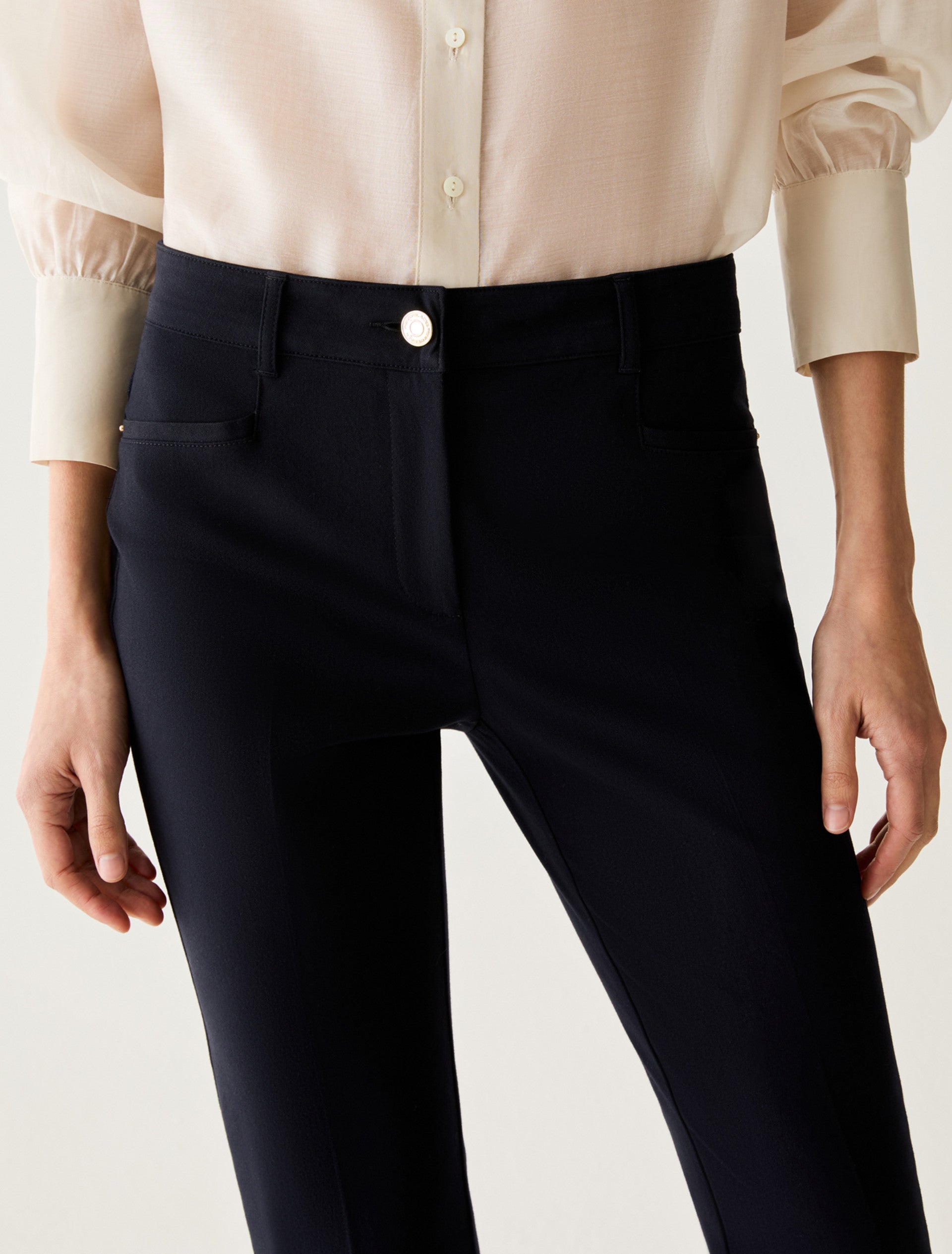 https://cdn.shopify.com/s/files/1/0368/5521/8235/files/AW26_PENNYBLACK_PBBFLARE_OFFICIAL_04.jpg