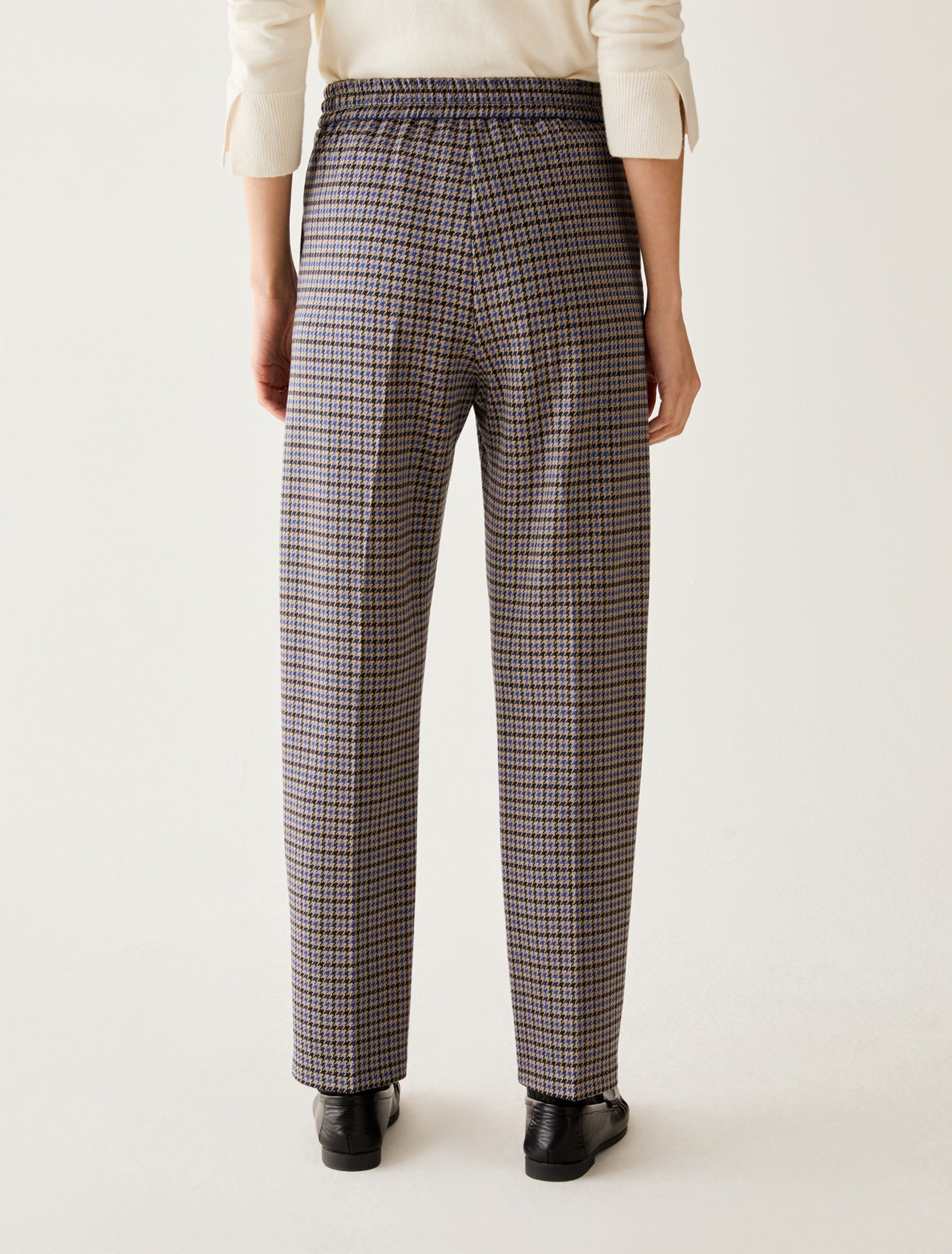 https://cdn.shopify.com/s/files/1/0368/5521/8235/files/AW26_PENNYBLACK_PBJSESAMO_OFFICIAL_03.jpg