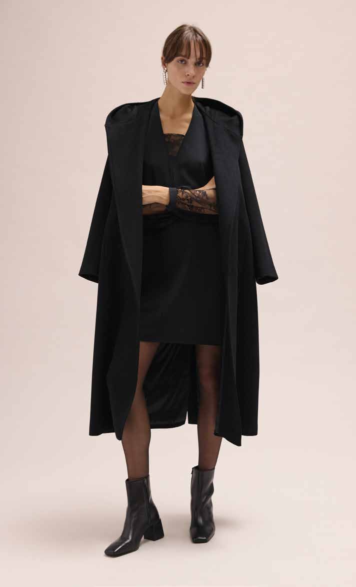 https://cdn.shopify.com/s/files/1/0368/5521/8235/files/AW26_PENNYBLACK_PBPBERMUDA_04.jpg