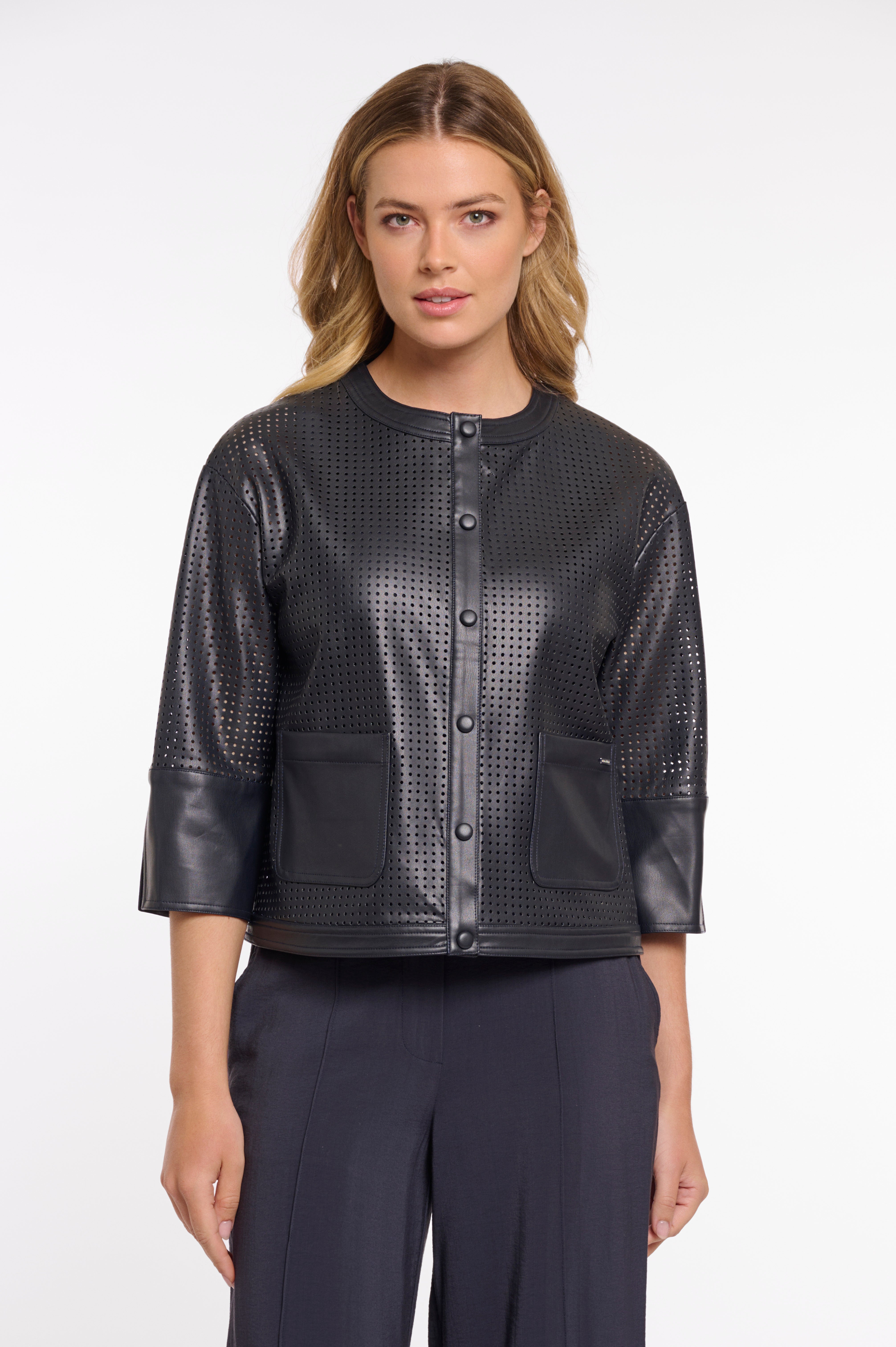 https://images.leder-international.becosoft.net/articles/Abou.7502621_Dark-Navy_01.jpg
