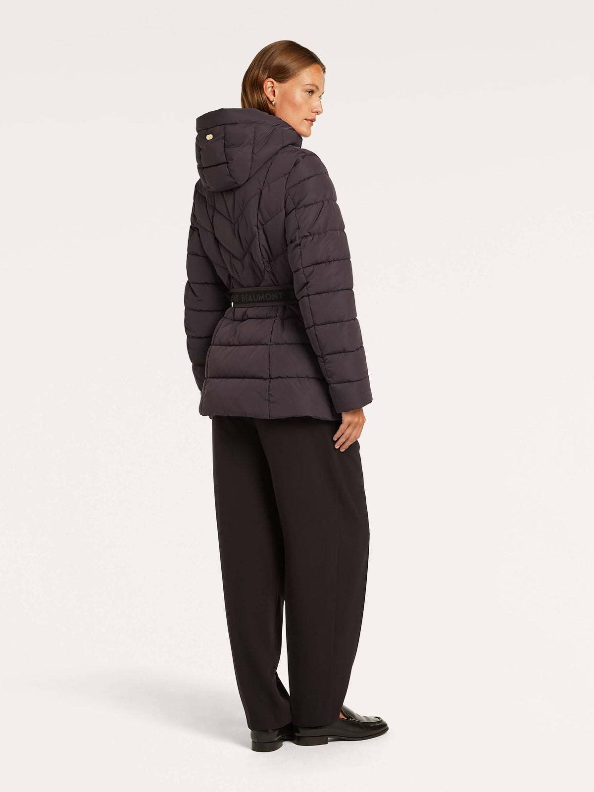 https://cdn.shopify.com/s/files/1/0568/3983/1689/files/EMBLA_jacket_4590_BM_B1.jpg?v=1788441113