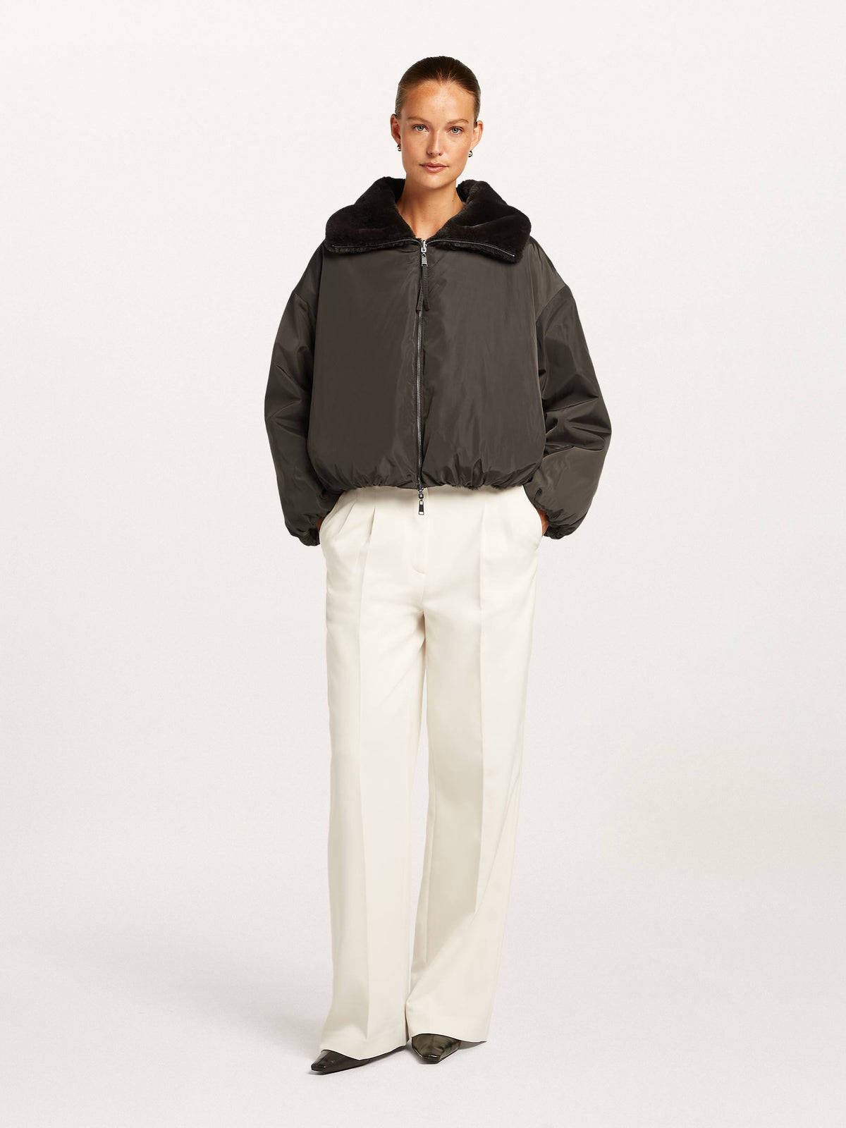 https://cdn.shopify.com/s/files/1/0568/3983/1689/files/MAXIEjacket_2980_BM_F3.jpg?v=1788950189