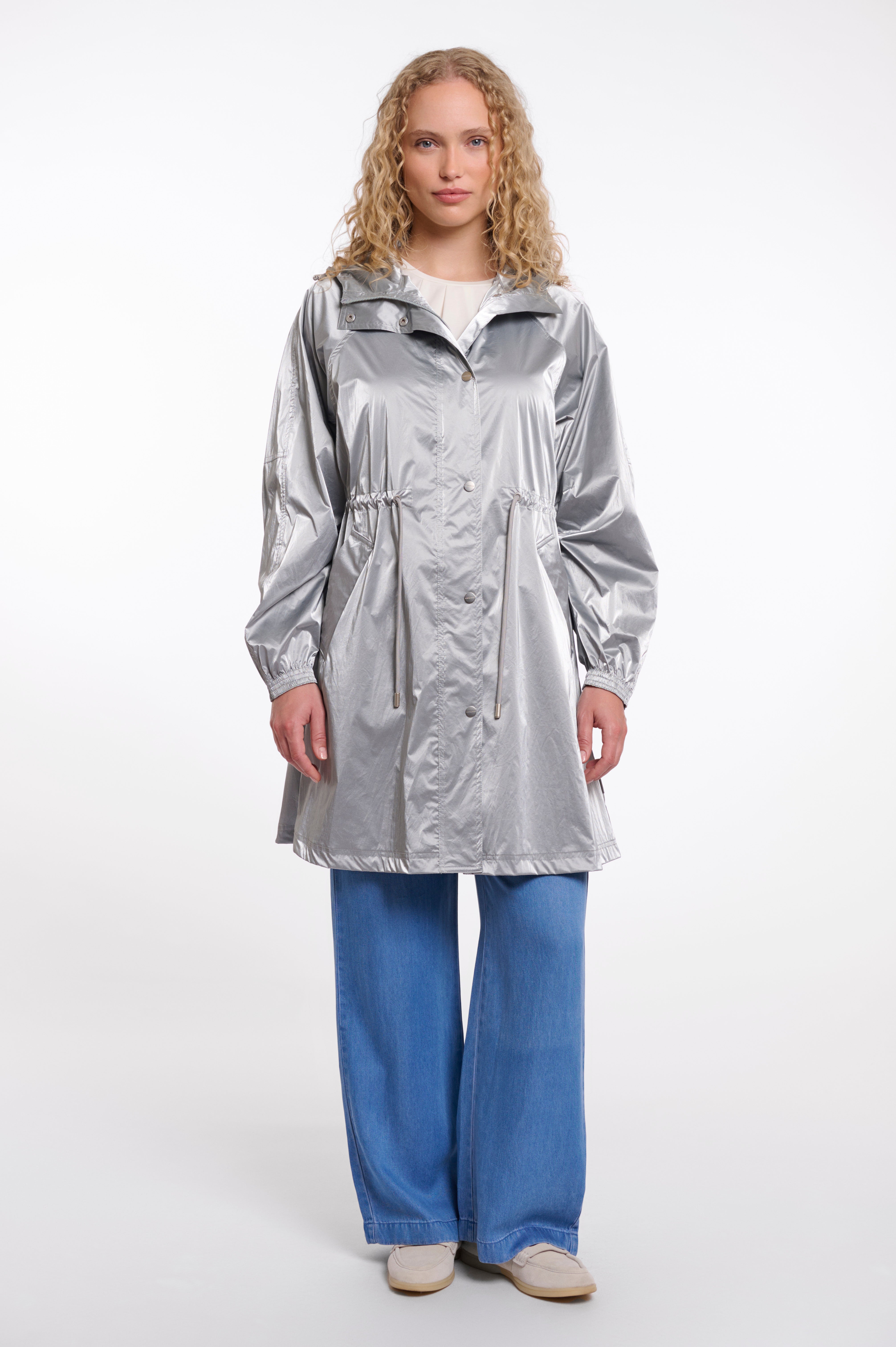 https://images.leder-international.becosoft.net/articles/Rowen.7002621_Silver-Metallic_01.jpg