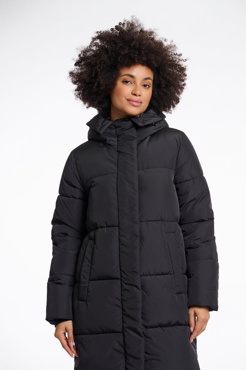 https://images.leder-international.becosoft.net/articles/Tessa.7002512_Black_02.jpg