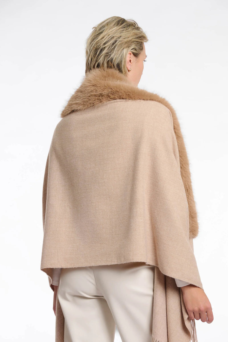 AW25 Rino & Pelle Cape with fur details|Wendy