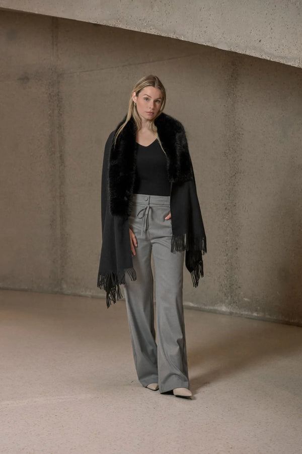 AW25 Rino & Pelle Cape with fur details|Wendy