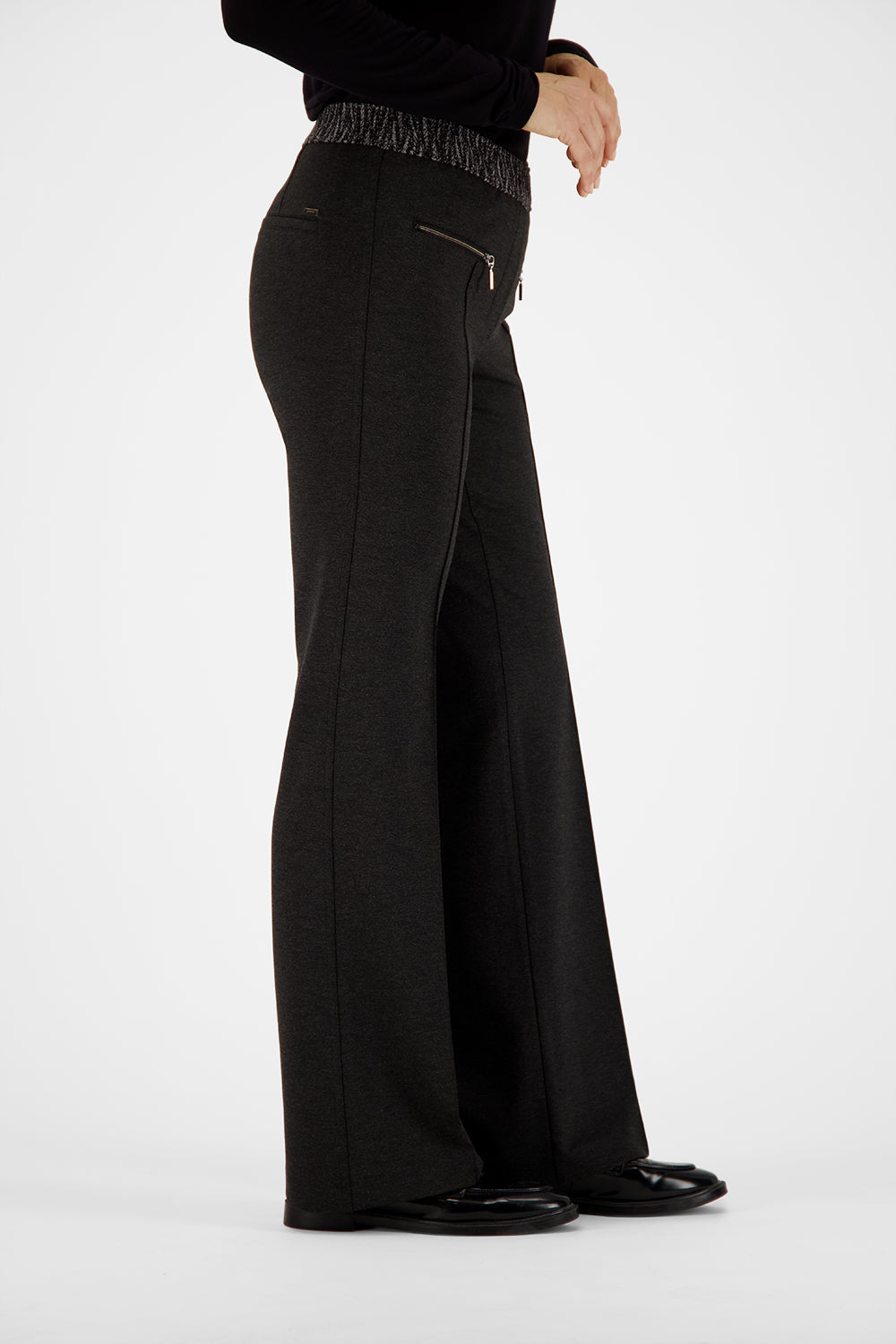 https://gardeur.com/media/ec/2e/76/1786360169/ZARIA1-P-601281_1098-hose_02.jpg?ts=1786360169