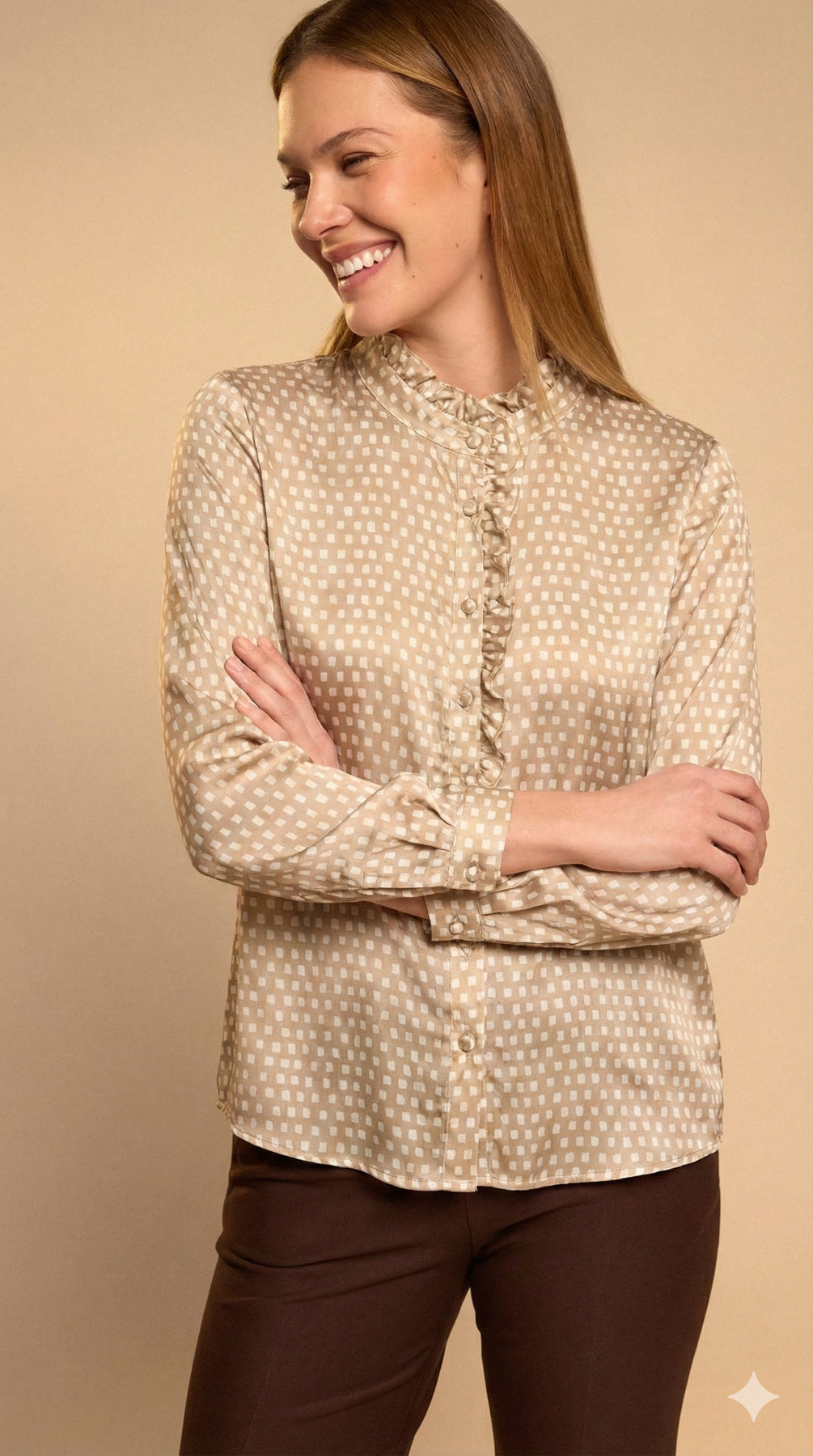 https://cdn.shopify.com/s/files/1/0368/5521/8235/files/aw26-bariloche-calafel-beige.jpg?v=1787075386