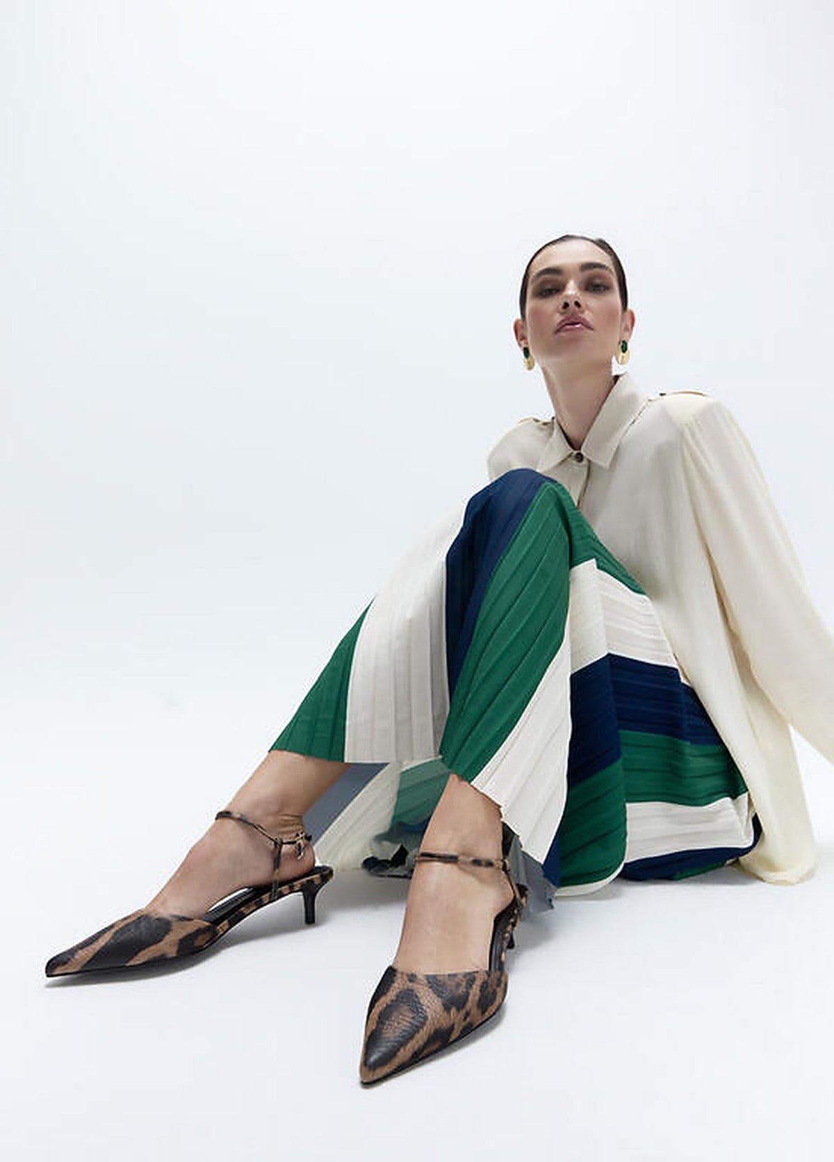 https://cdn.shopify.com/s/files/1/0368/5521/8235/files/aw26-lola-casademunt-shoes-costa-lf2605025-02.jpg?v=1792434882