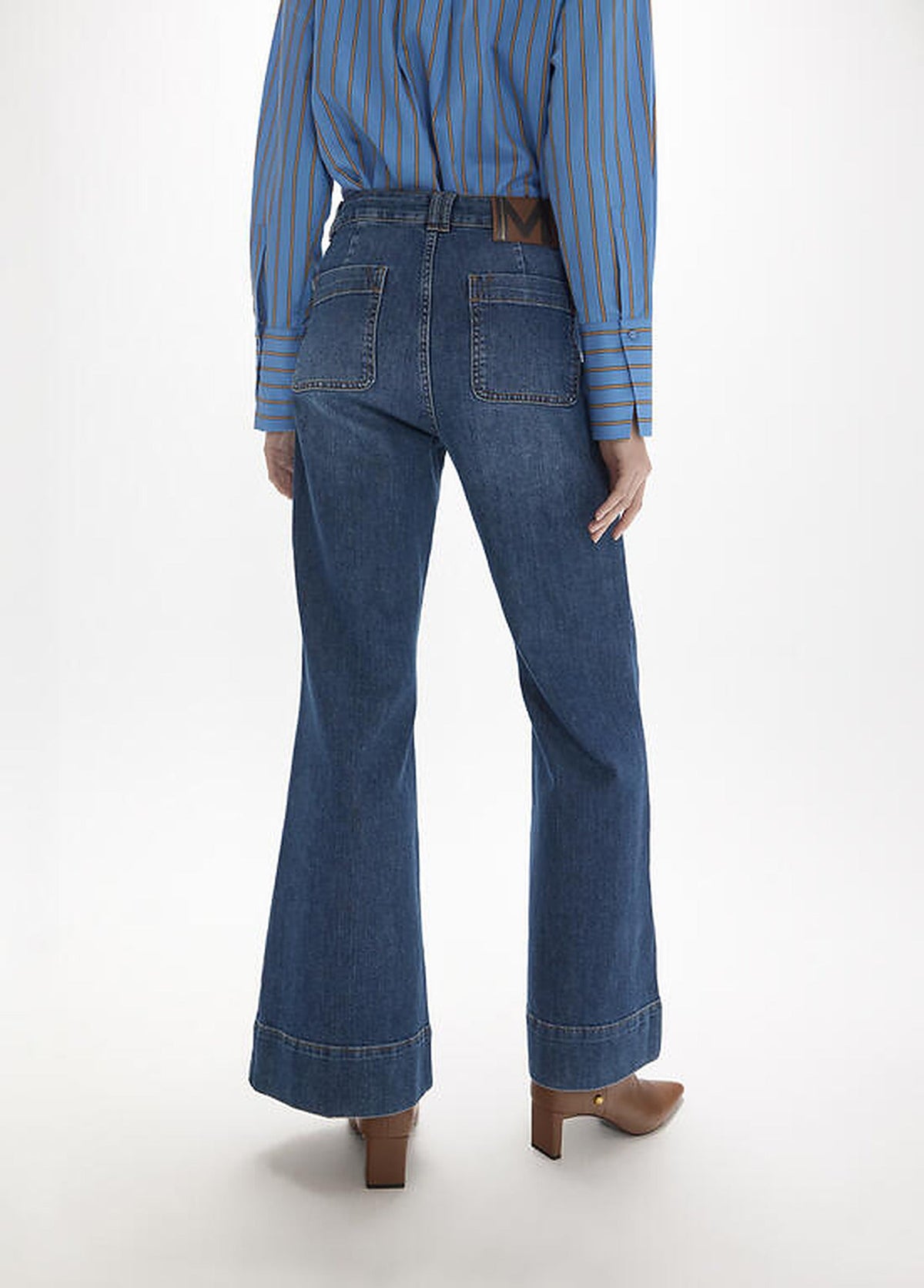 https://cdn.shopify.com/s/files/1/0368/5521/8235/files/aw26-maite-jeans-beatriz-mf2614013-03.jpg?v=1792434405
