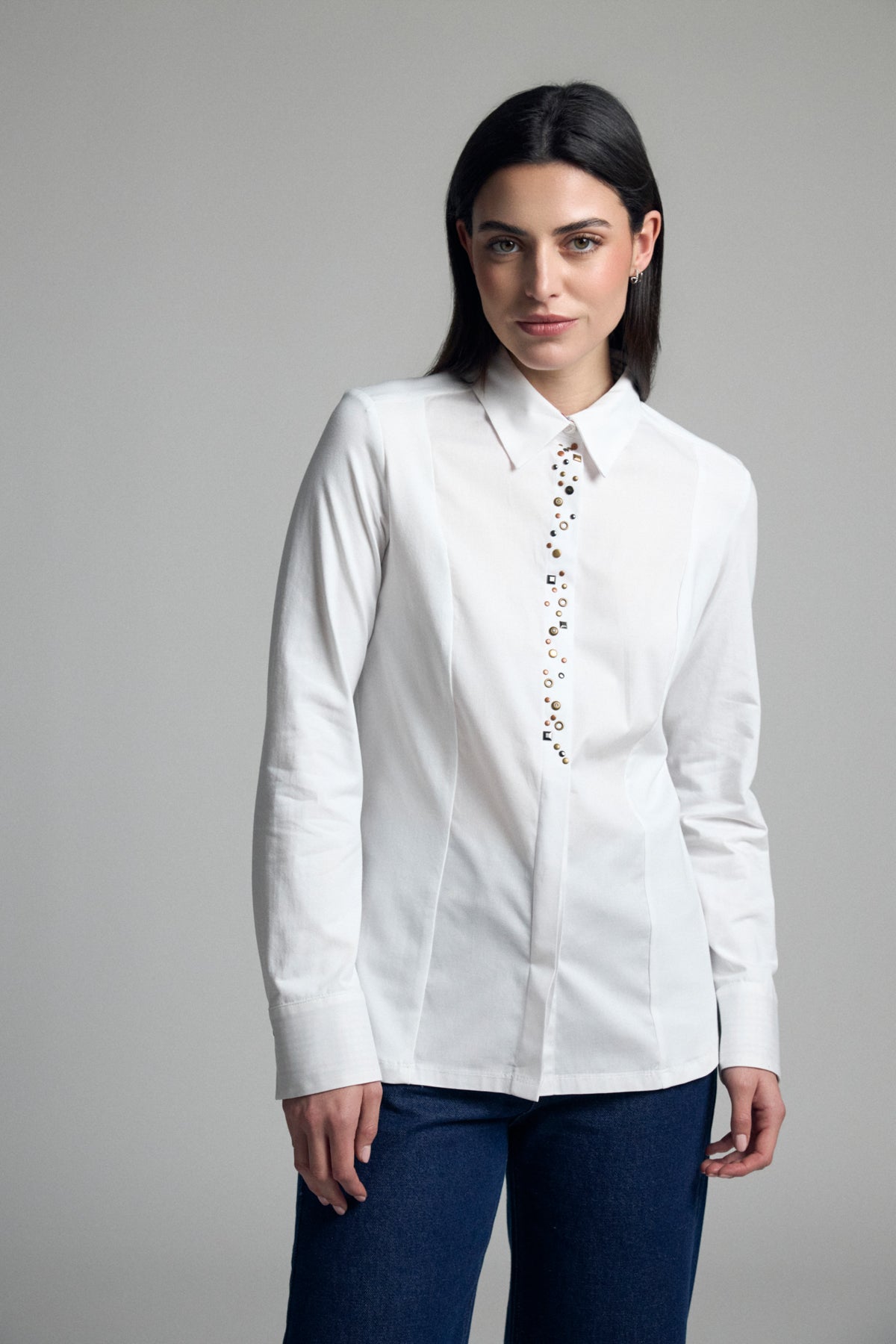 https://cdn.shopify.com/s/files/1/0368/5521/8235/files/aw26-tinta-anayasi-white.jpg?v=1787075386