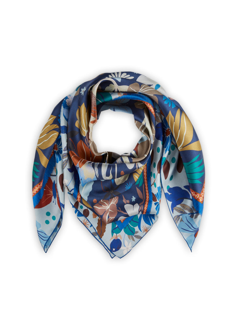 https://www.codello-b2b.com/media/c3/dc/b5/1736773694/damen_codello_tuch_blau_52T0034-BLU2_10.jpg?ts=1736773694