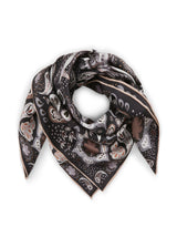 https://www.codello-b2b.com/media/bb/0c/6f/1736701461/damen_codello_tuch_schwarz_52T0026-BLK2_10.jpg?ts=1736701461