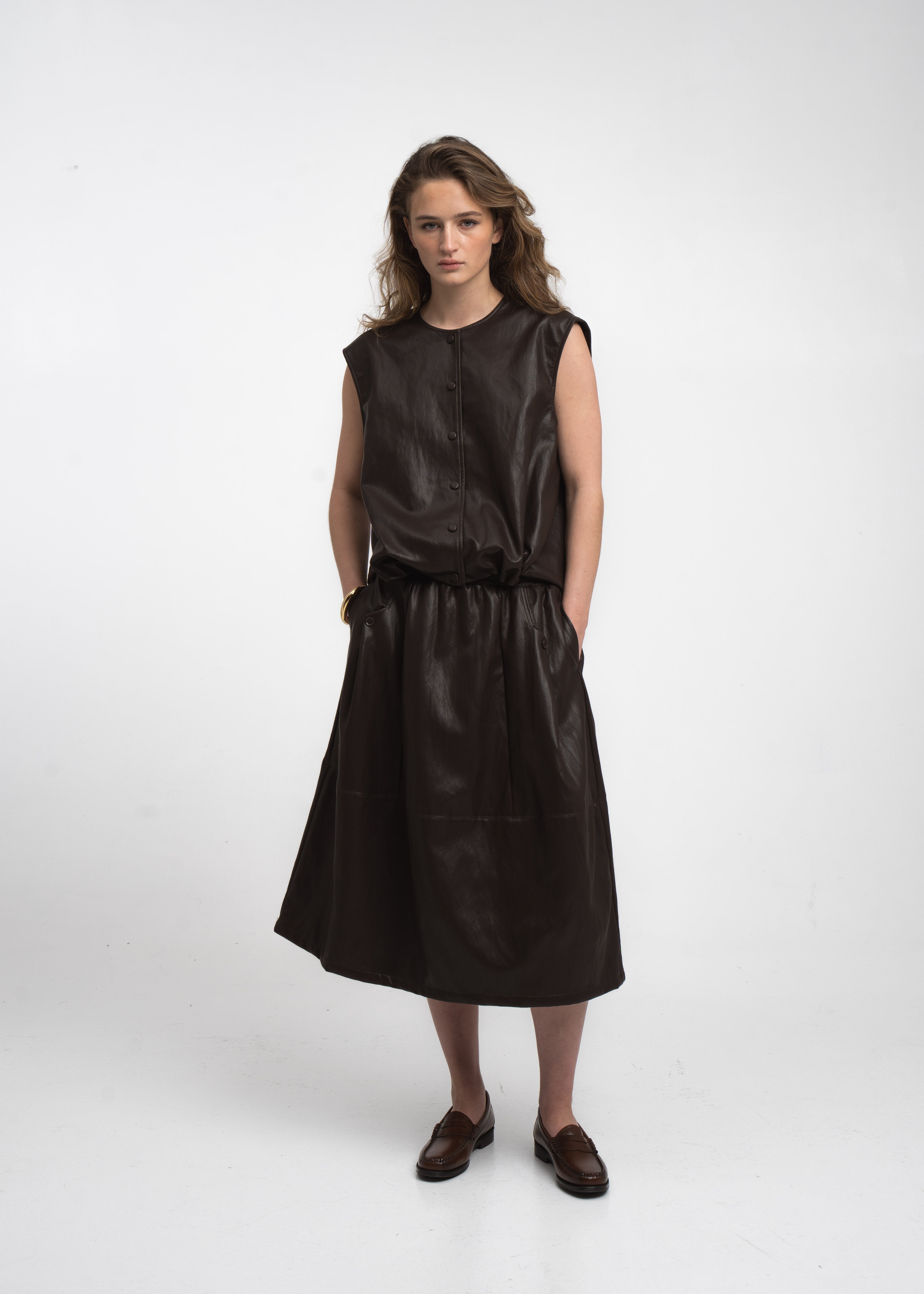 https://cdn.shopify.com/s/files/1/0368/5521/8235/files/jane-lushka-aw26-90939-3-05.jpg