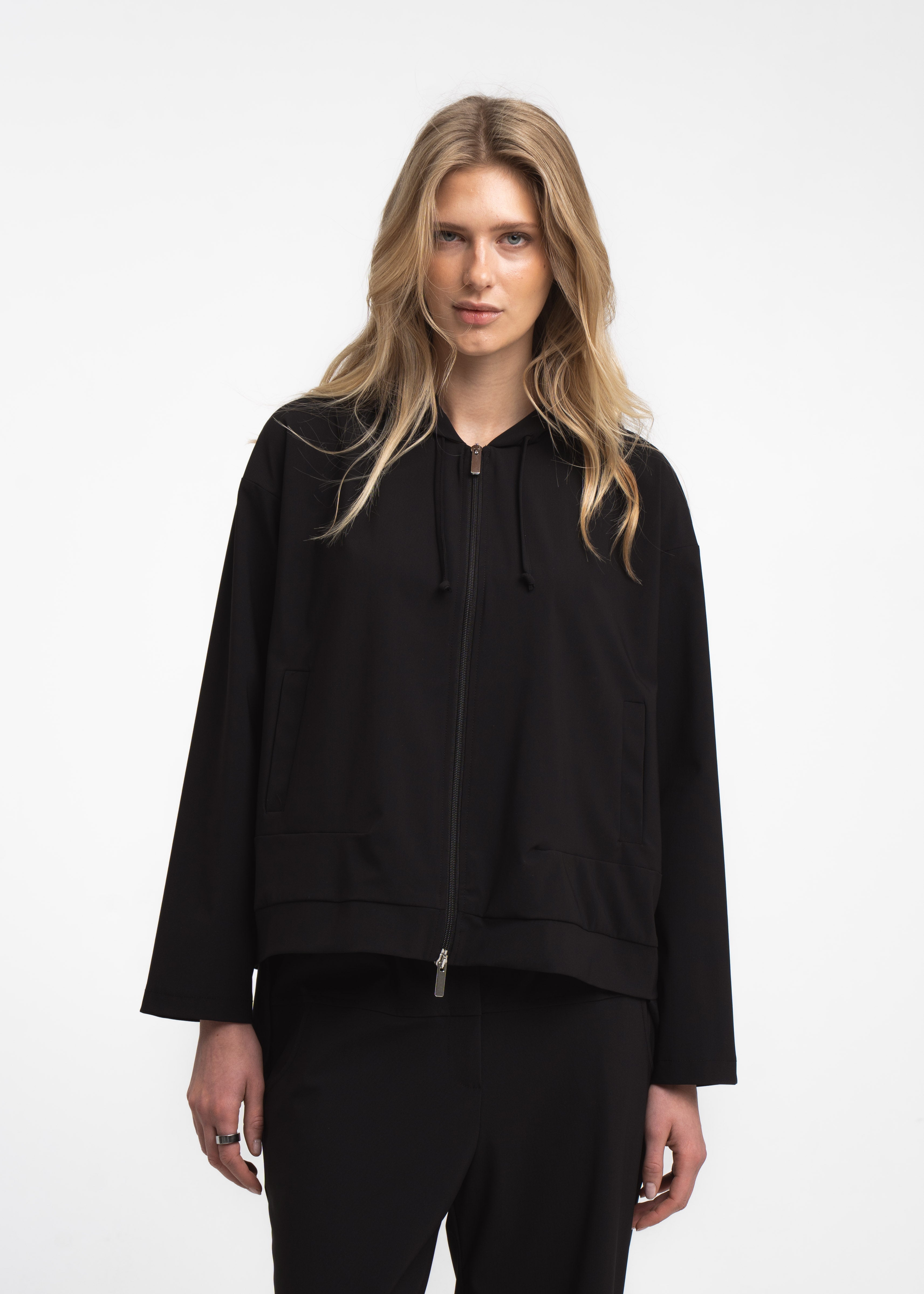 https://cdn.shopify.com/s/files/1/0368/5521/8235/files/jane-lushka-aw26-U12610P4-099-03.jpg