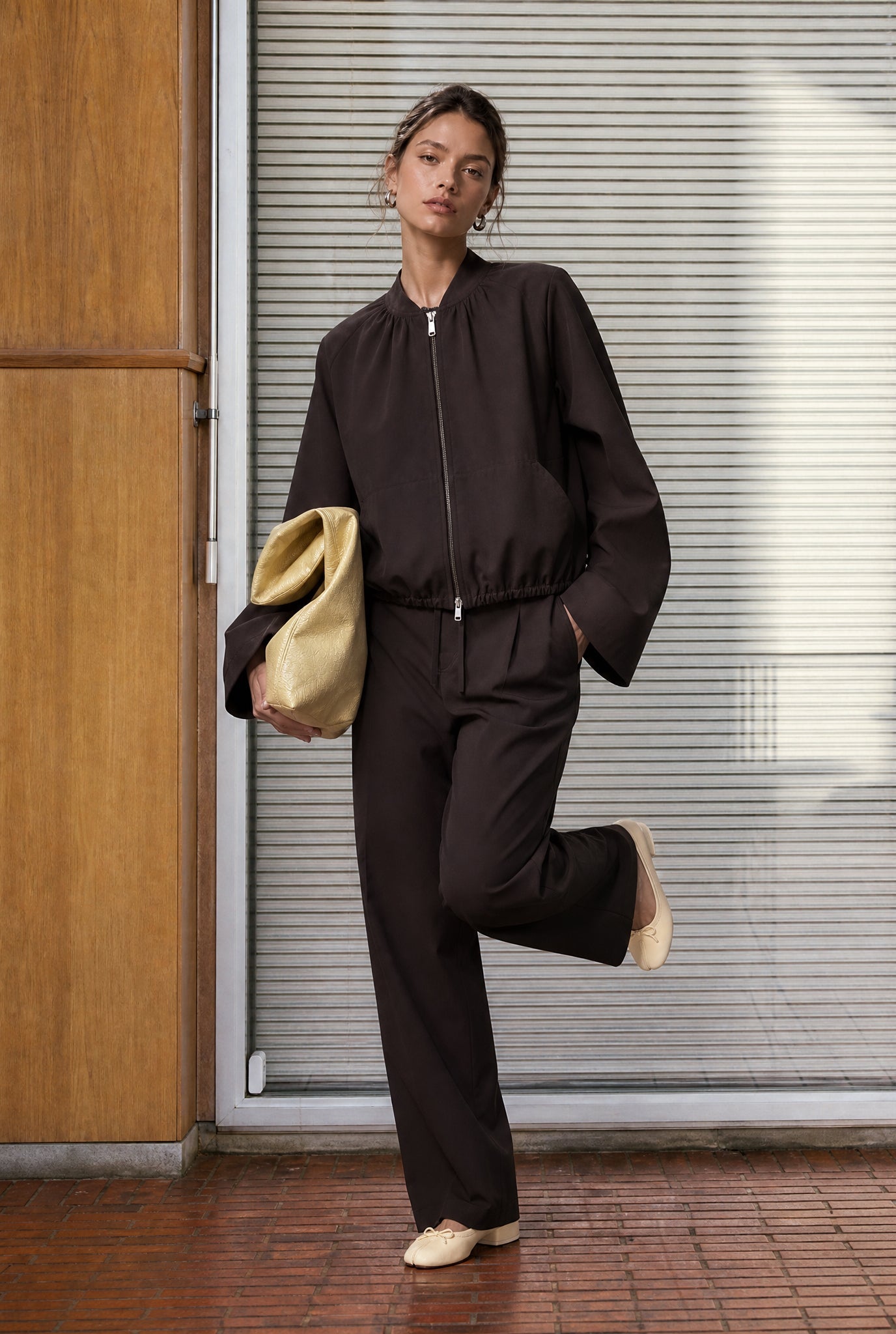 https://cdn.shopify.com/s/files/1/0368/5521/8235/files/jane-lushka-aw26-U12610P5-5000-02.jpg