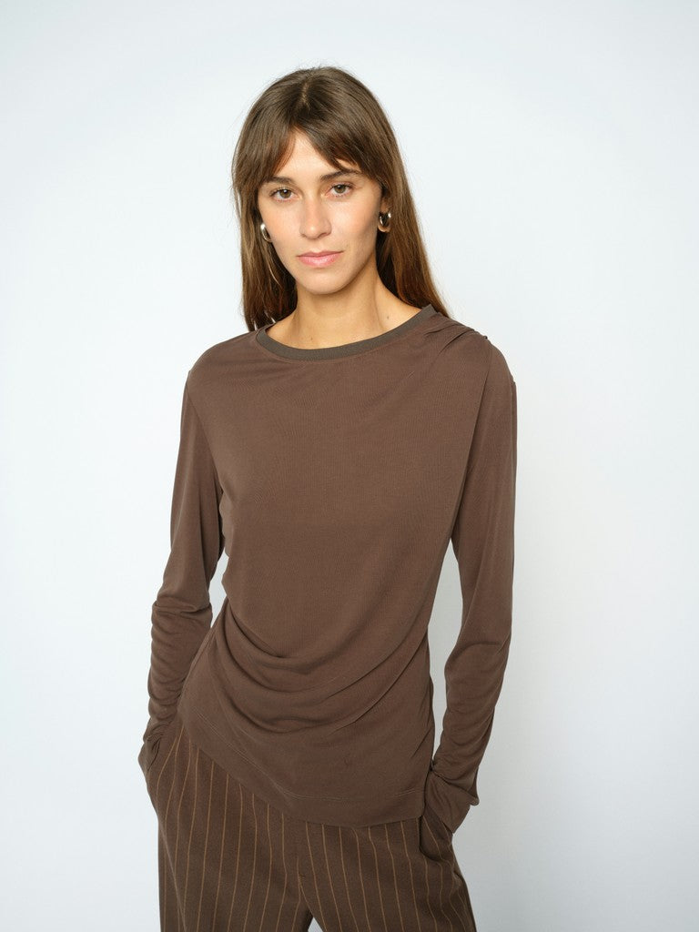 https://cdn.shopify.com/s/files/1/0368/5521/8235/files/olives-mos-mosh-aw26-180730-160-03-hollow-back.jpg