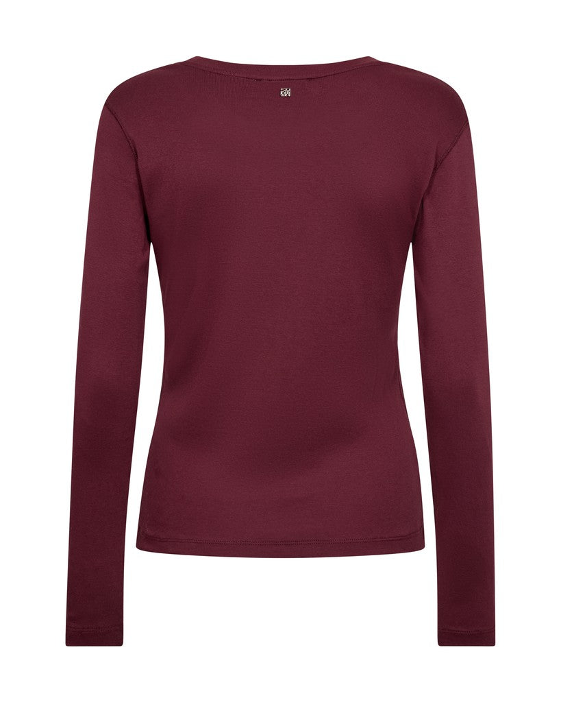 https://cdn.shopify.com/s/files/1/0368/5521/8235/files/olives-mos-mosh-aw26-180760-278-02-model-front.jpg