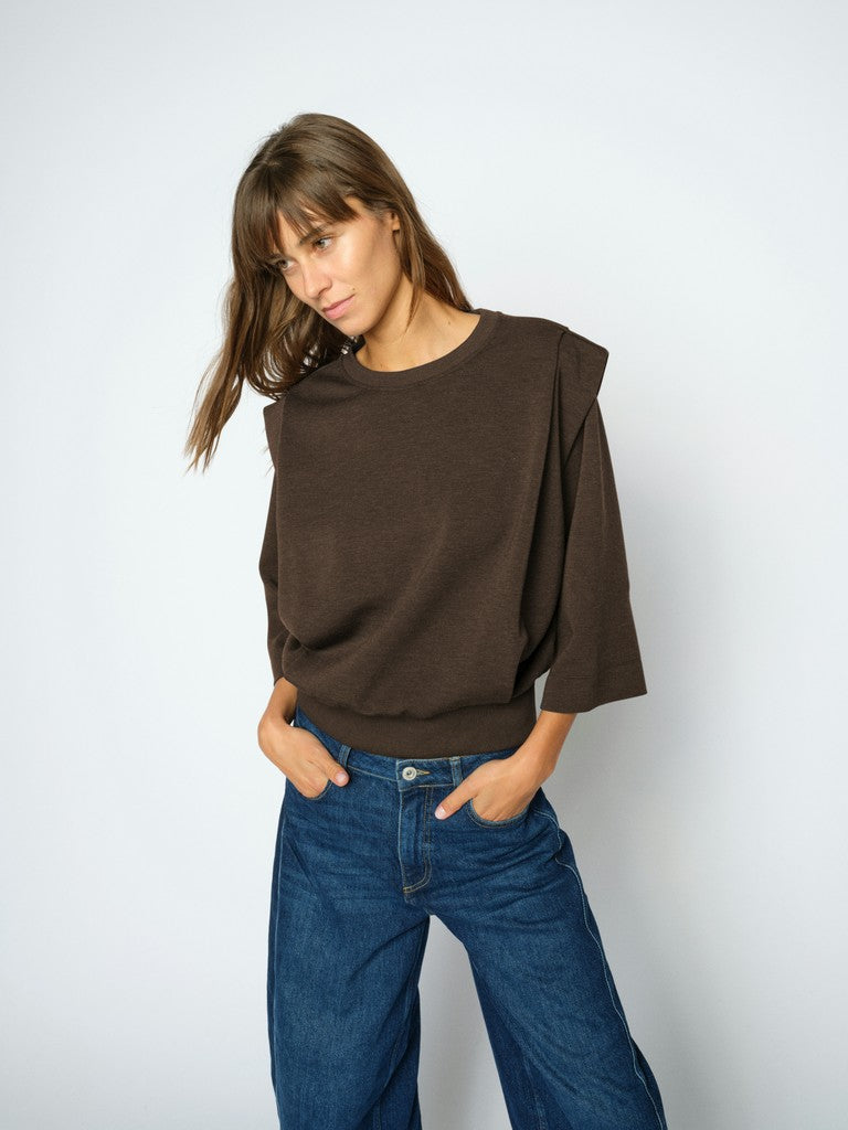 https://cdn.shopify.com/s/files/1/0368/5521/8235/files/olives-mos-mosh-aw26-180790-160-02-model-front.jpg