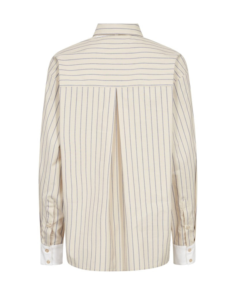 https://cdn.shopify.com/s/files/1/0368/5521/8235/files/olives-mos-mosh-aw26-181970-128-02-model-front.jpg