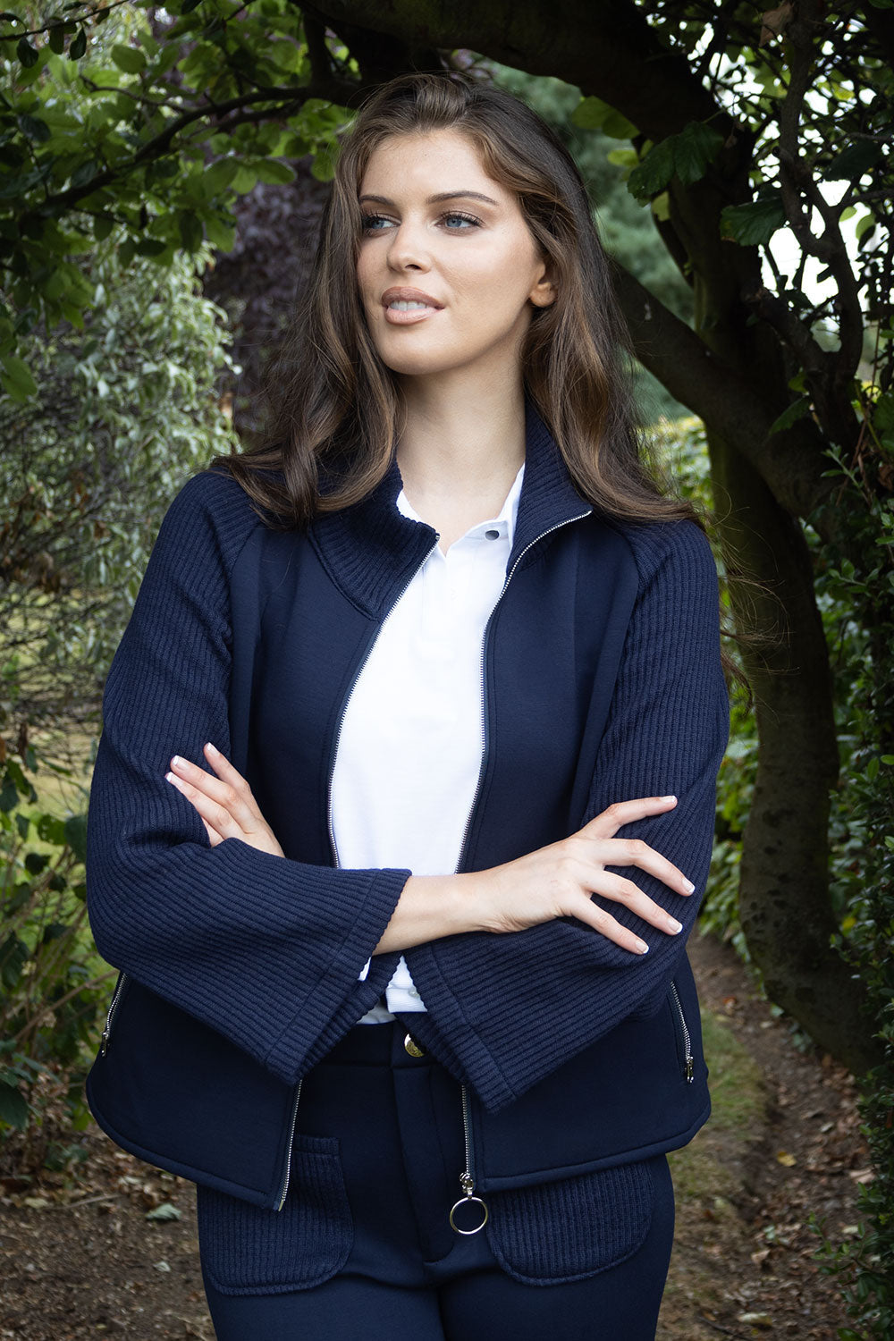 https://cdn.shopify.com/s/files/1/0368/5521/8235/files/olives-no2moro-aw26-ozzy-navy-04.jpg