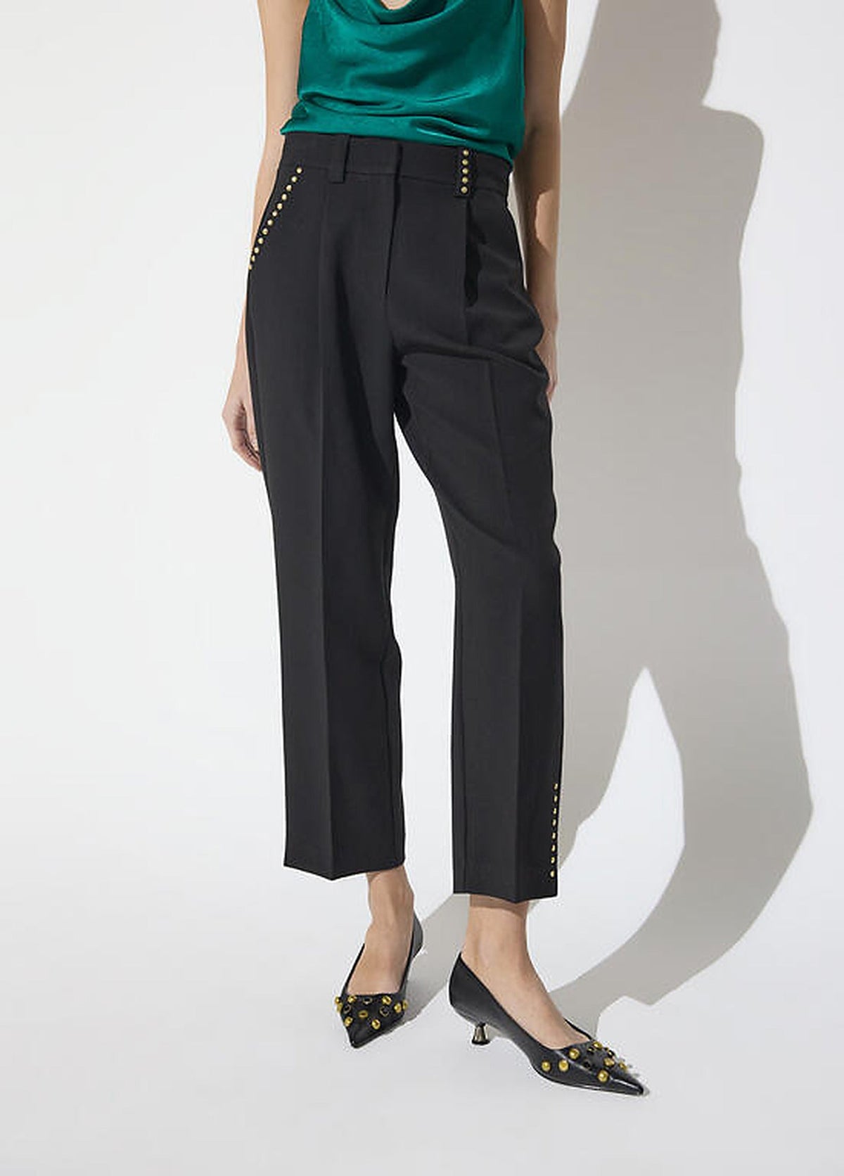 https://cdn.shopify.com/s/files/1/0368/5521/8235/files/olives-restored-aw26-maite-trousers-rebeca-mf2614002-01.jpg?v=1792428259
