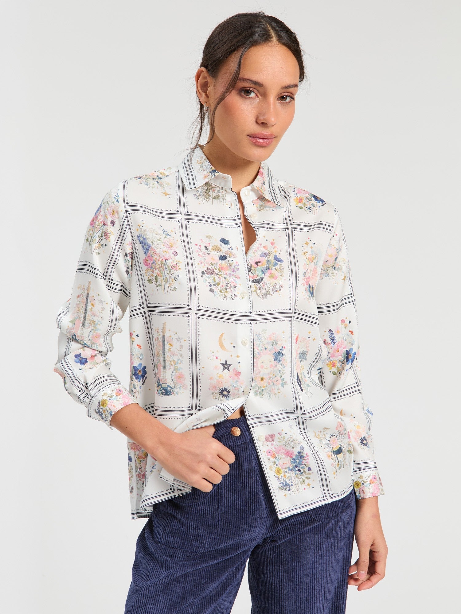 https://cdn.shopify.com/s/files/1/0368/5521/8235/files/olives-vilagallo-aw26-33788-cmtee6w004-01-model-front.jpg